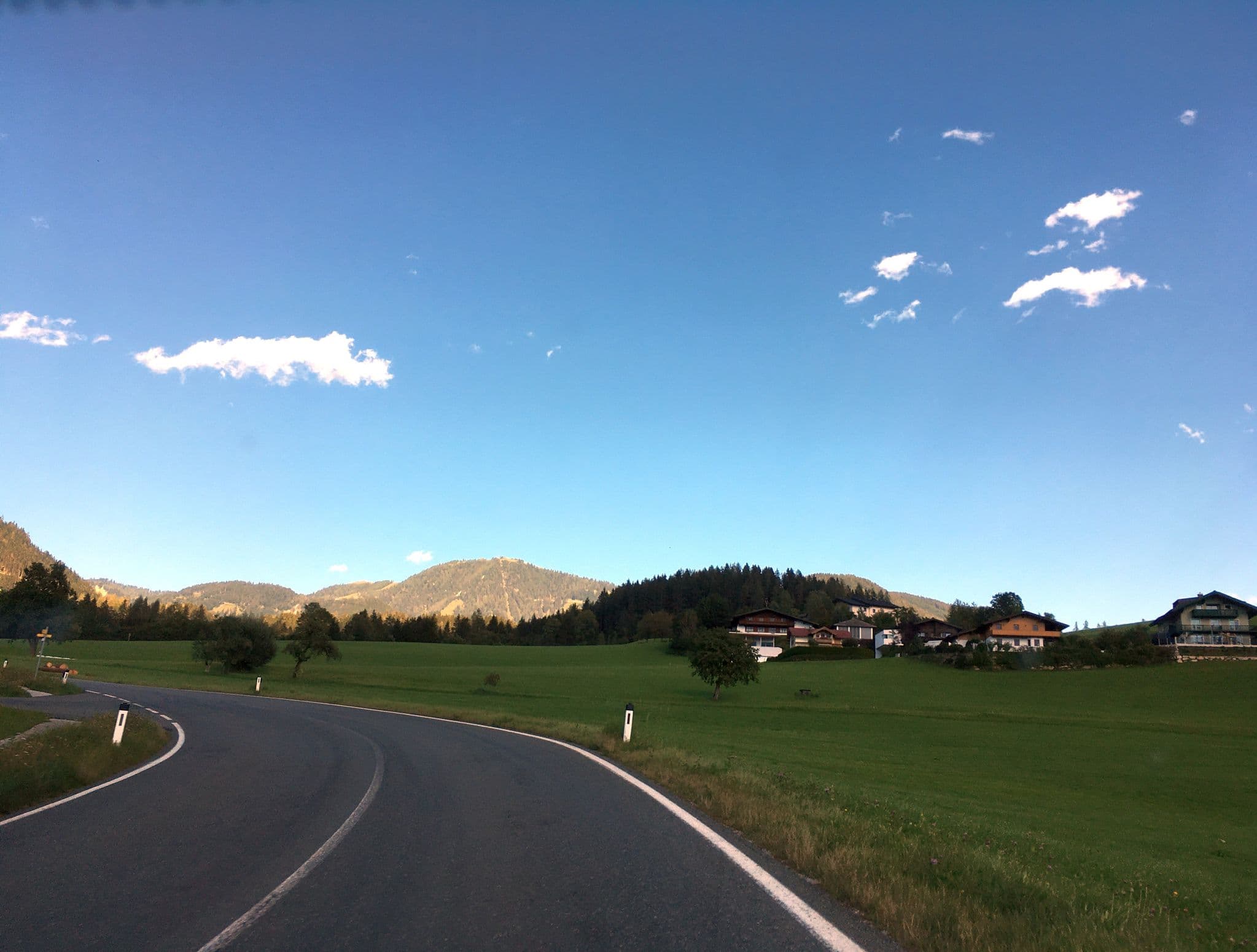 Street view near Verena Maria Bergmann, Werfen — © istefanos (CC BY-SA · Mapillary)