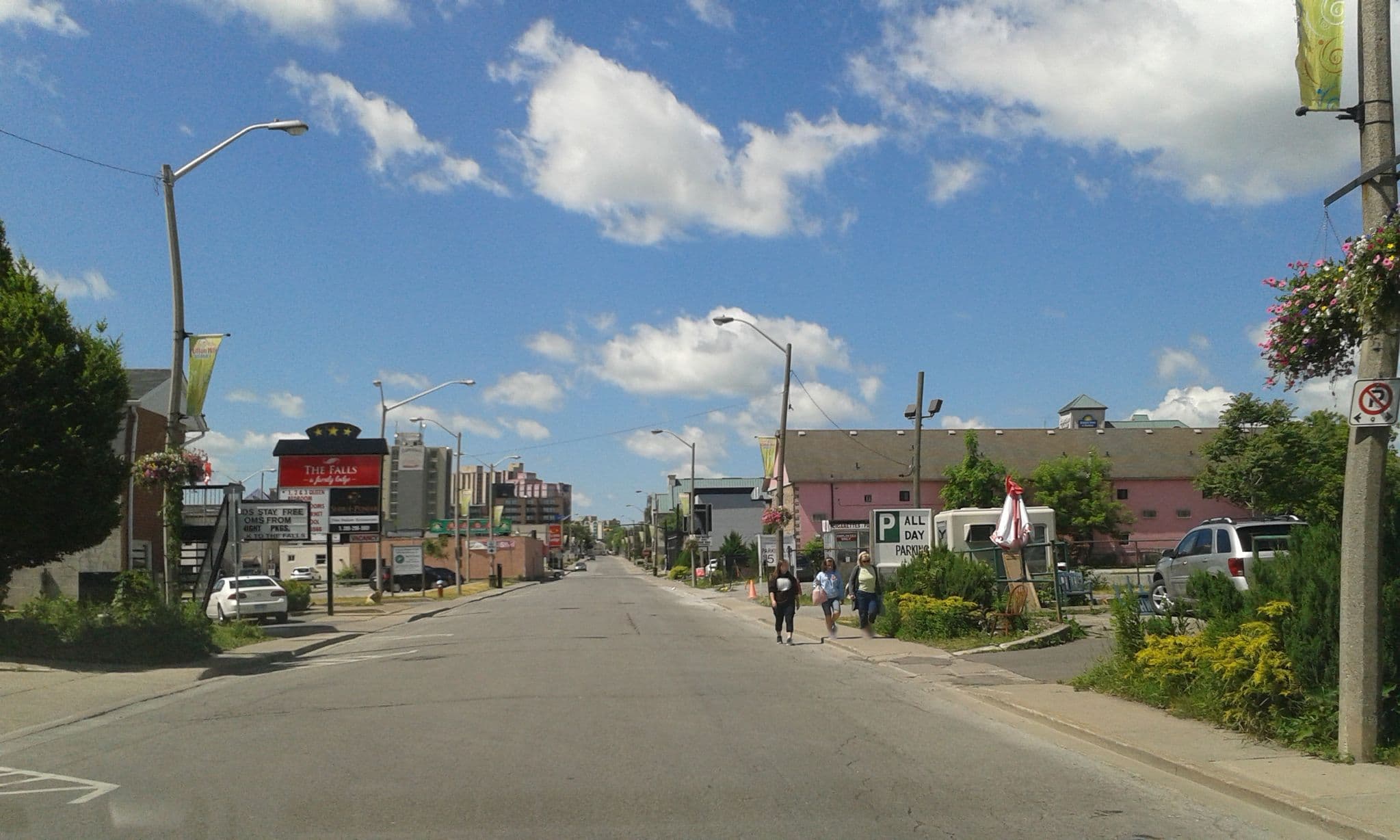 Street view near Americas Best Value Inn, Niagara Falls — © thetornado76 (CC BY-SA · Mapillary)