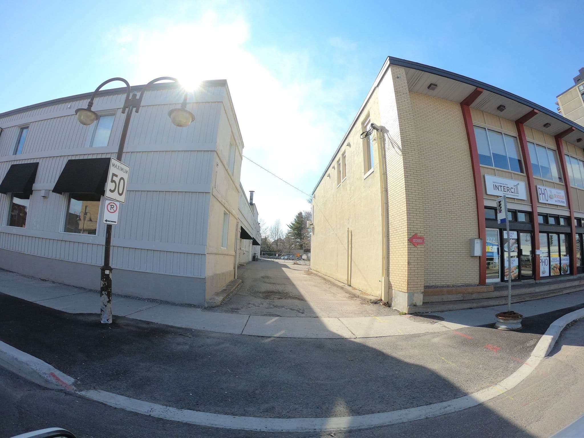 Street view near Motel Casino, Hull — © zzptichka (CC BY-SA · Mapillary)