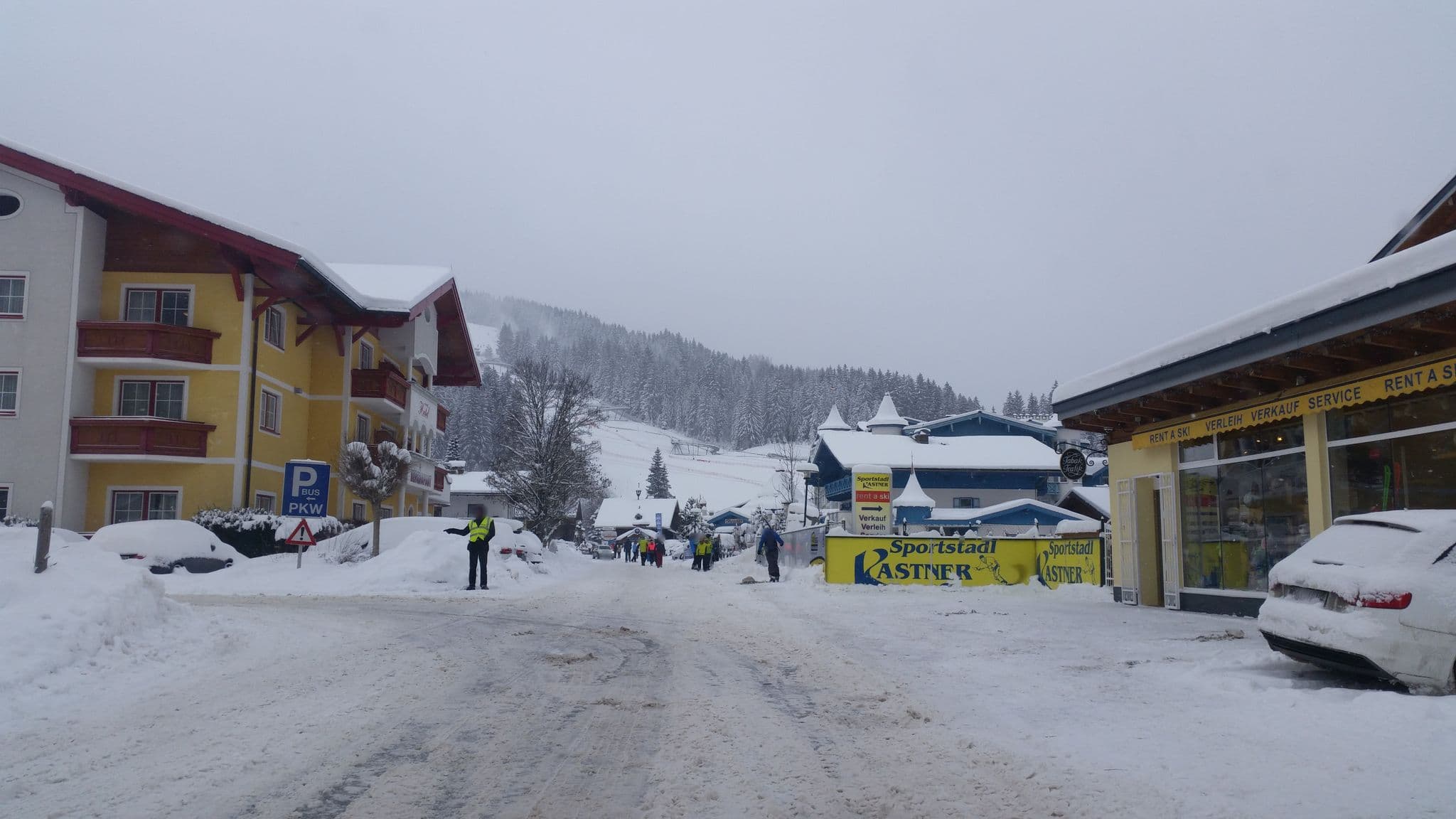 Street view near Sportstadl-Appartement Kastner GmbH & CoKG, Altenmarkt im Pongau — © it_s_so_funny (CC BY-SA · Mapillary)