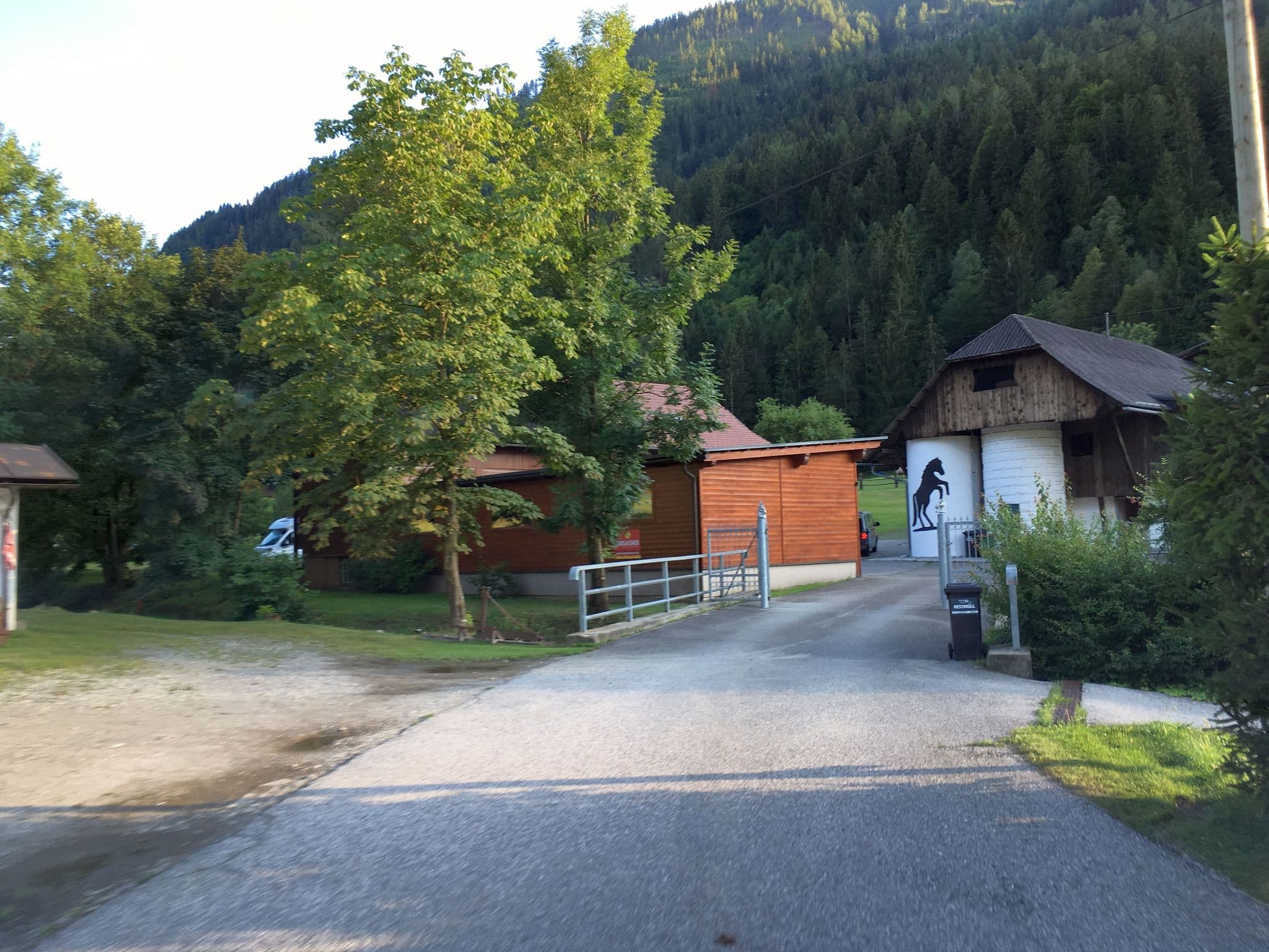 Street view near Brunner Adolf sen Fremdenz Reitpferde, Radenthein — © istefanos (CC BY-SA · Mapillary)