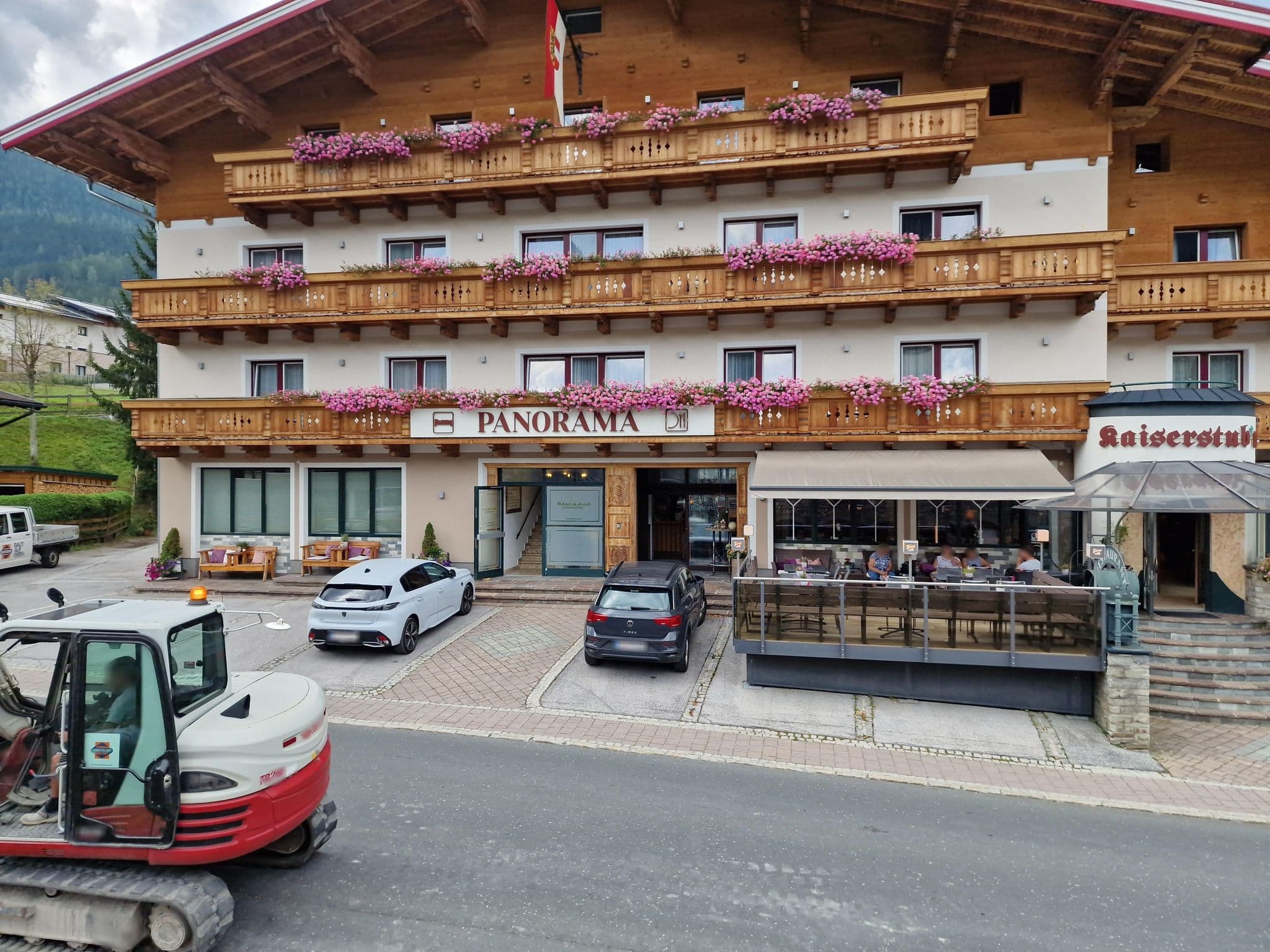 Street view near Appartememthaus Panorama, Altenmarkt im Pongau — © santon (CC BY-SA · Mapillary)