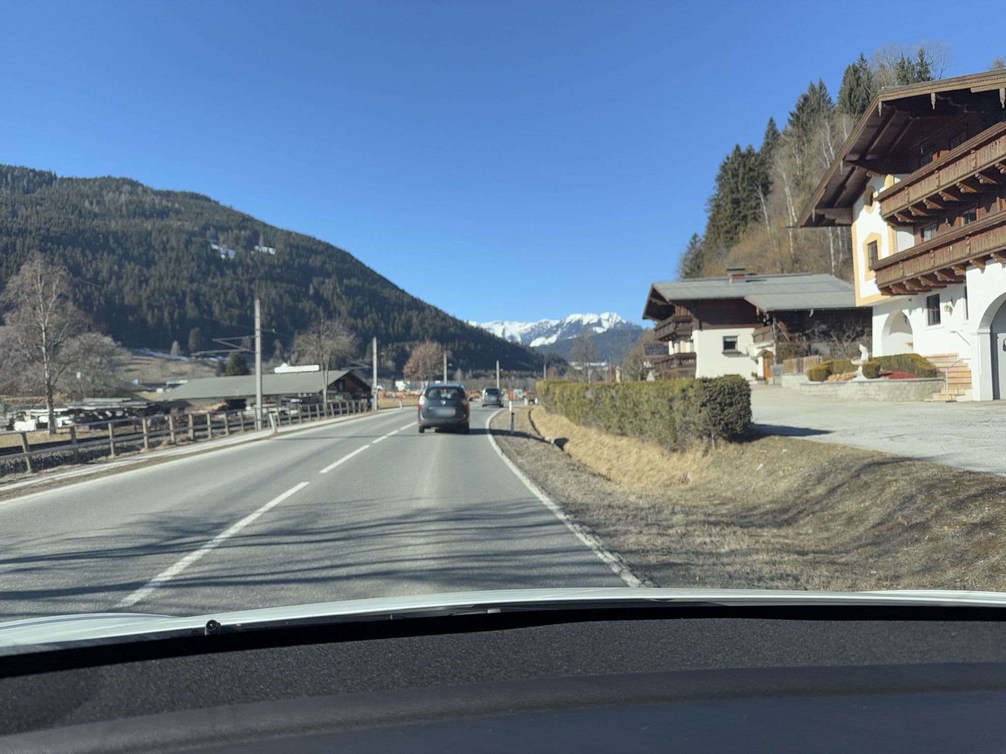 Street view near Dipl.Ing. Franz Kirchner Bauträger, Eben im Pongau — © ottor (CC BY-SA · Mapillary)