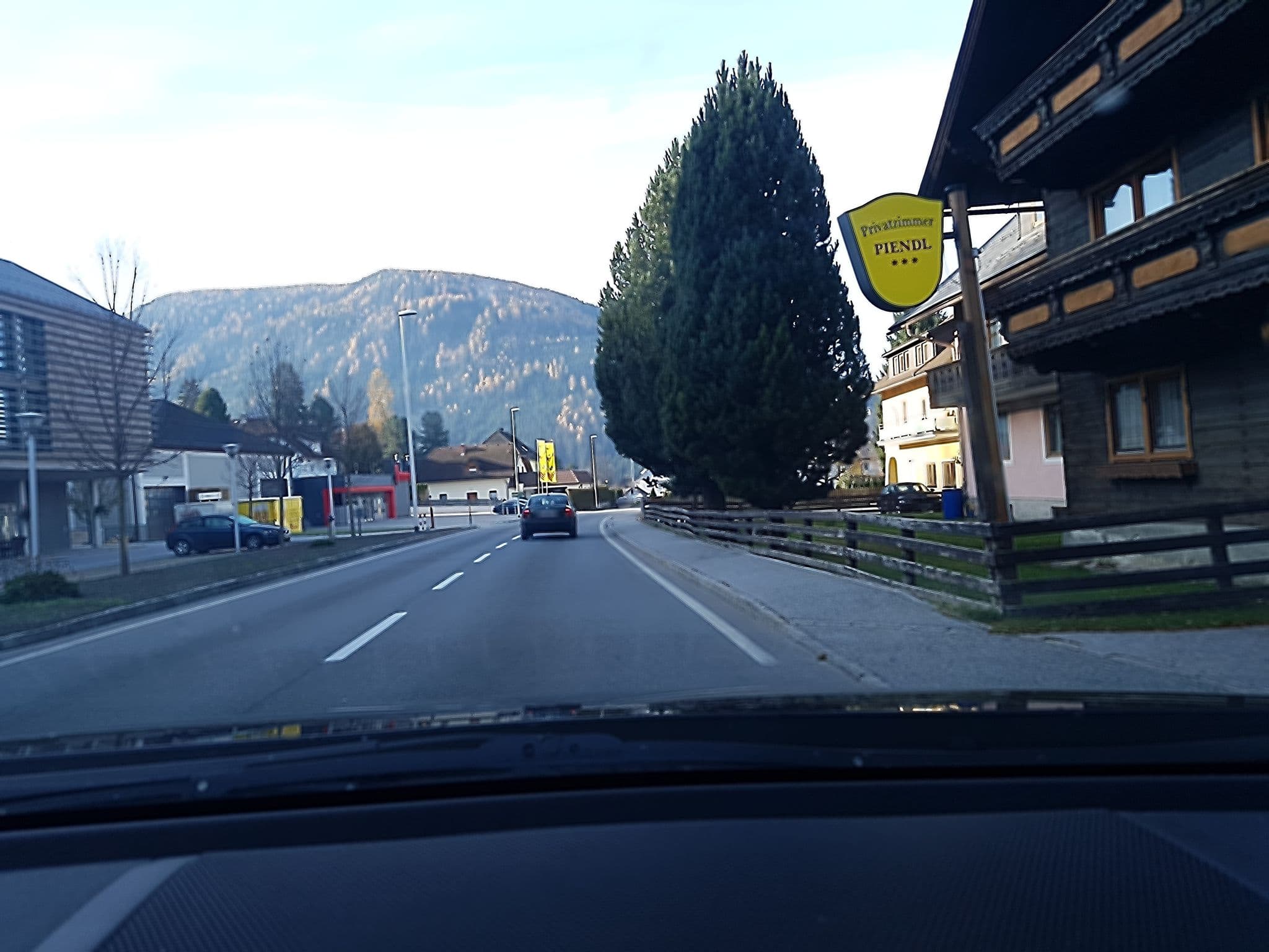 Street view near Salzburger Jugendherbergswerk Golfleistungszentrum West, Tamsweg — © schermy_at (CC BY-SA · Mapillary)
