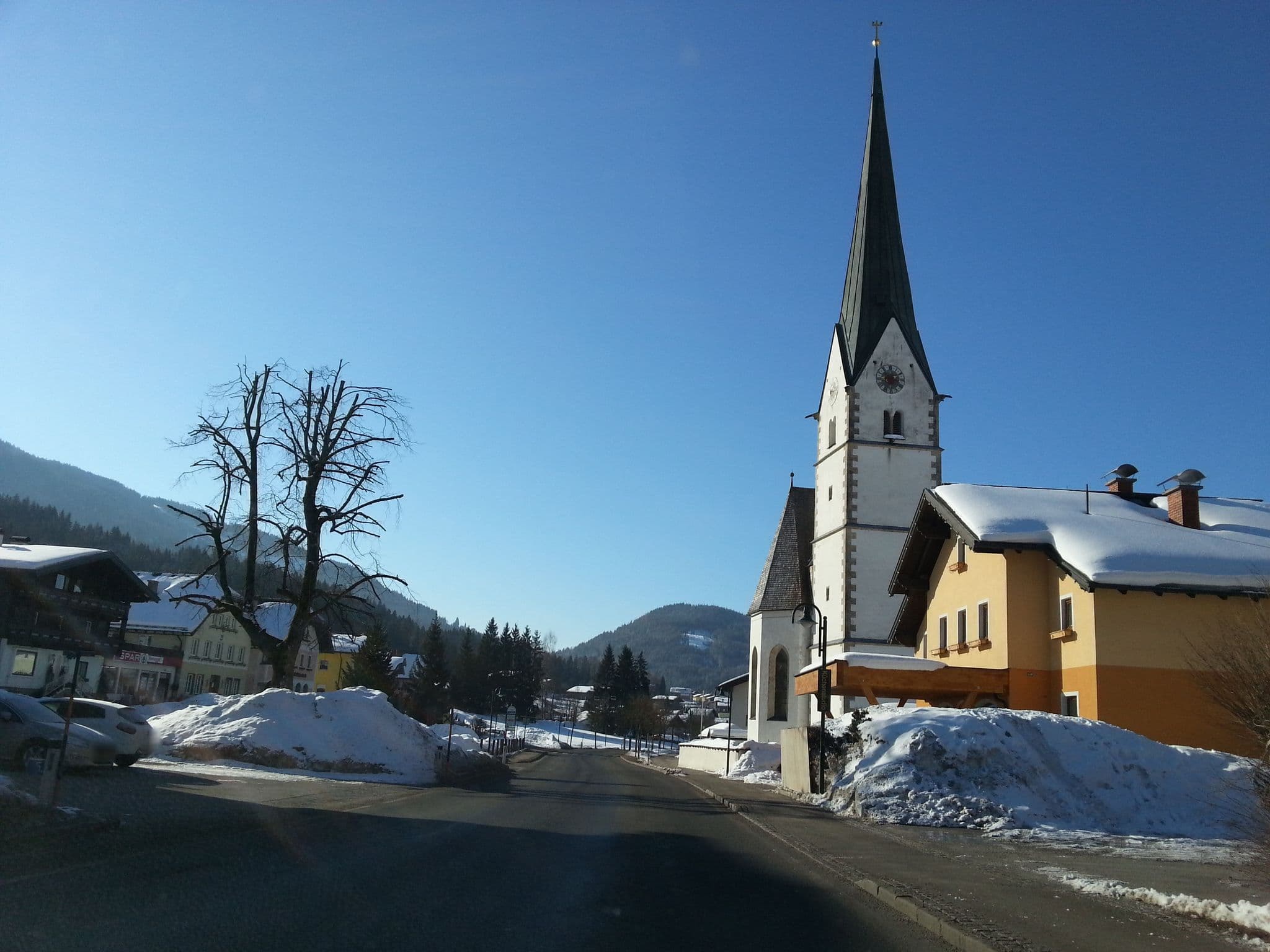 Street view near Pension Rdelweiss, St. Martin of Tennengebirge — © it_s_so_funny (CC BY-SA · Mapillary)
