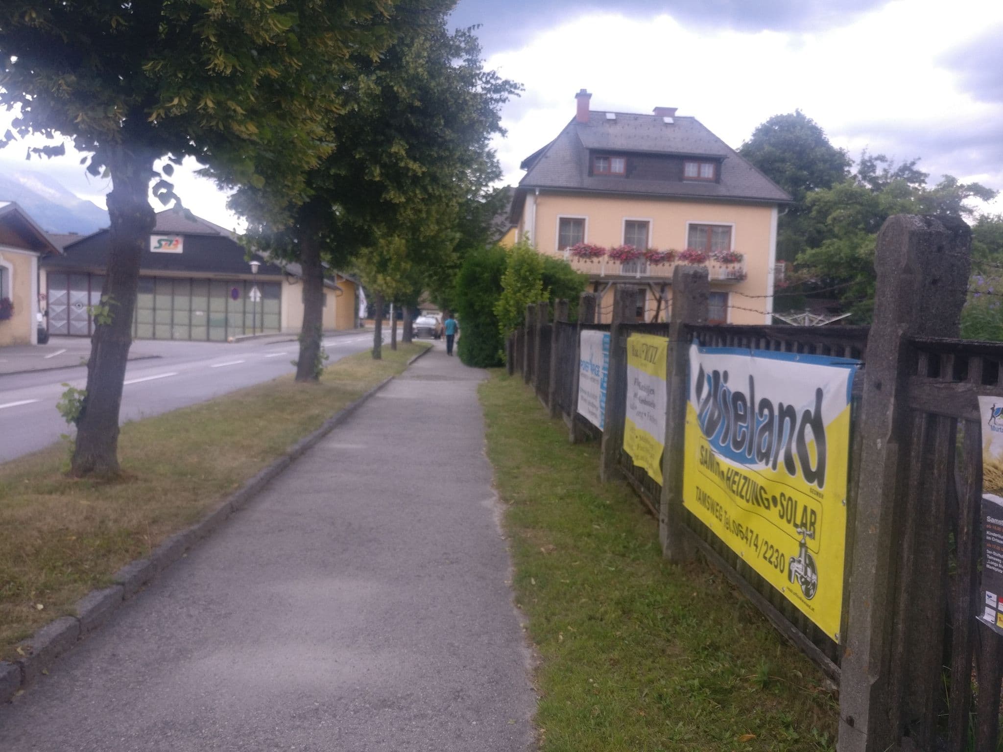 Street view near Bahnhofstüberl, Tamsweg — © aceini (CC BY-SA · Mapillary)
