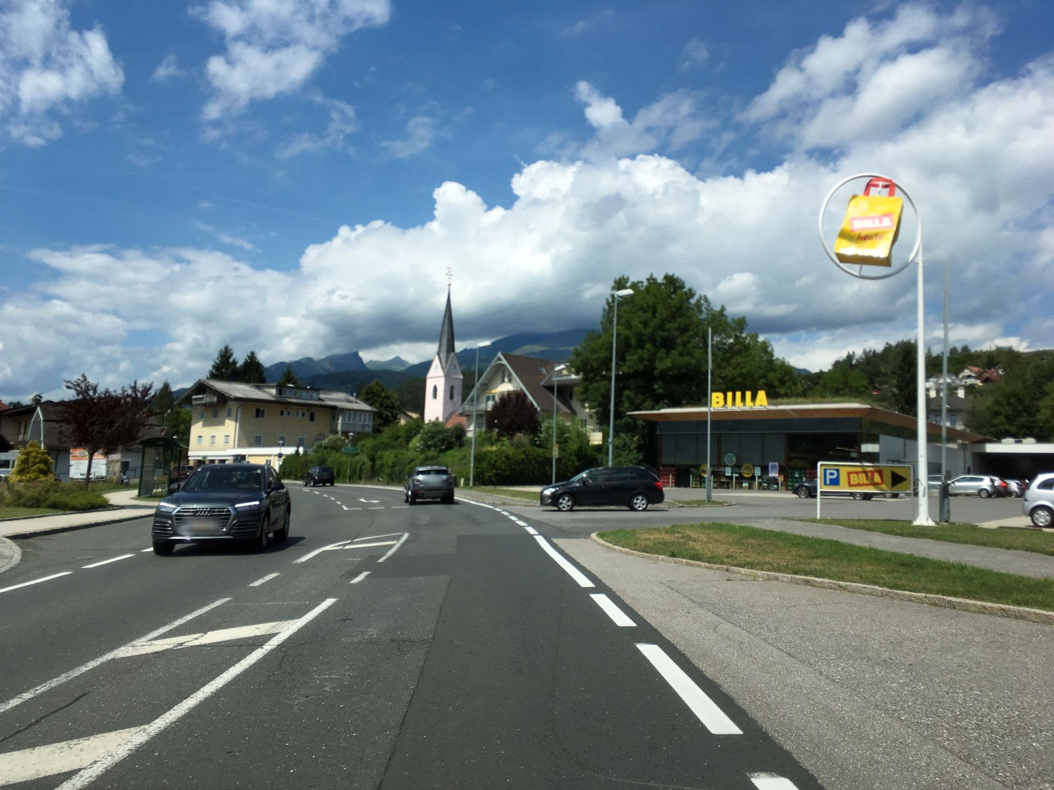 Street view near Haus der Noreia, Seeboden — © istefanos (CC BY-SA · Mapillary)