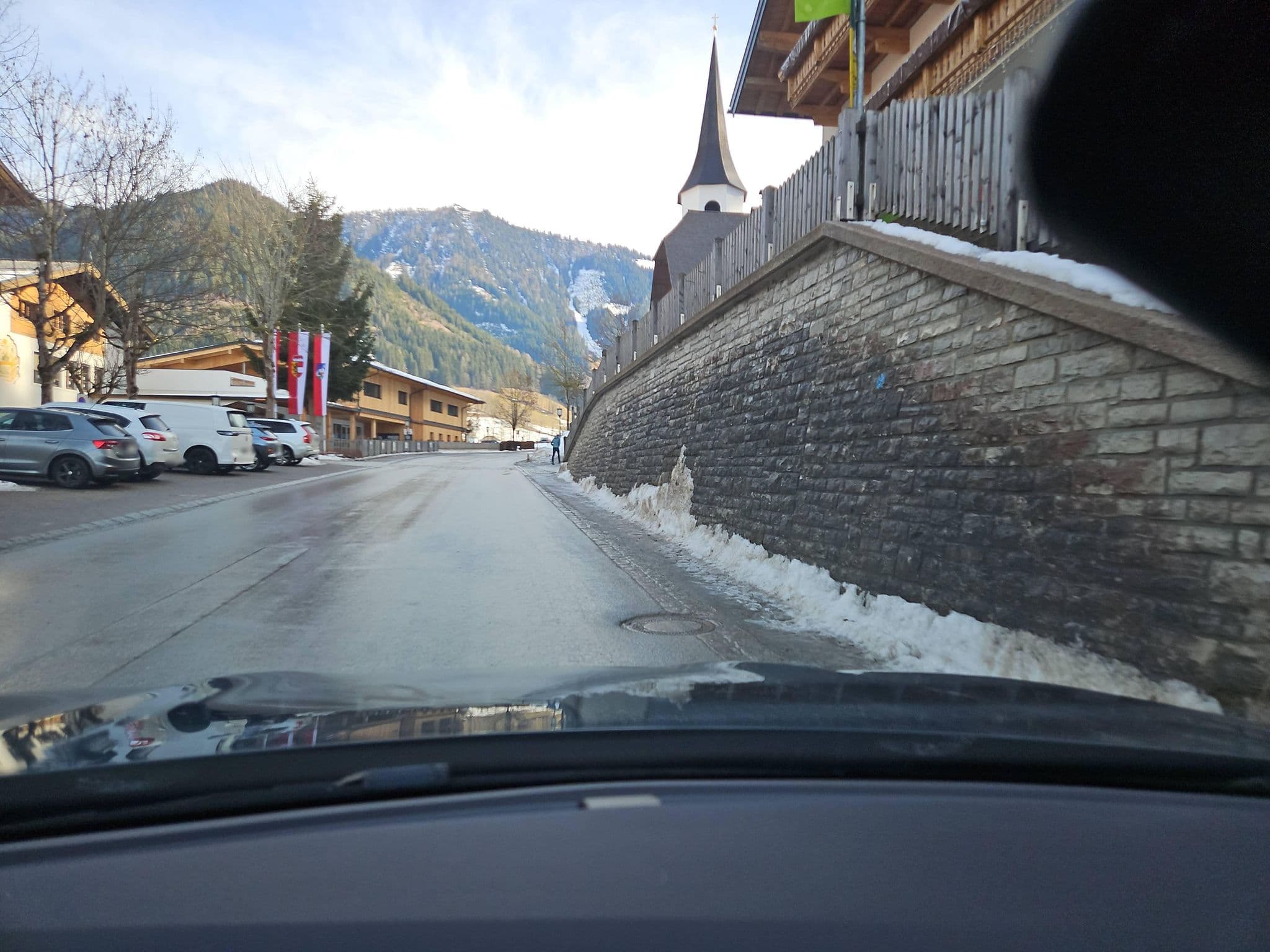 Street view near Apartments Bergresort Werfenweng, Werfen — © toho (CC BY-SA · Mapillary)