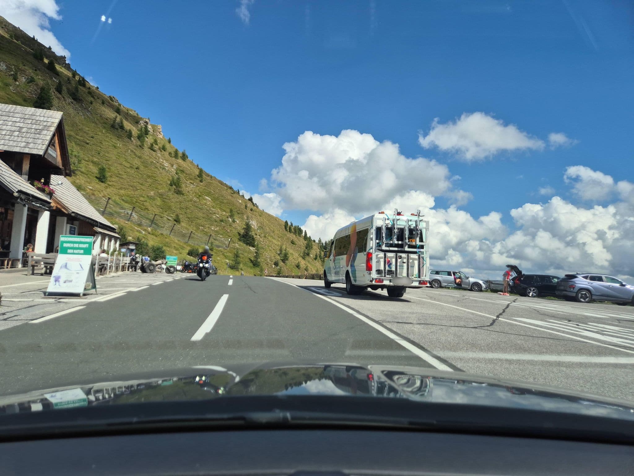Street view near Glockenhütte - Nockalmstrasse, Radenthein — © schermy_at (CC BY-SA · Mapillary)