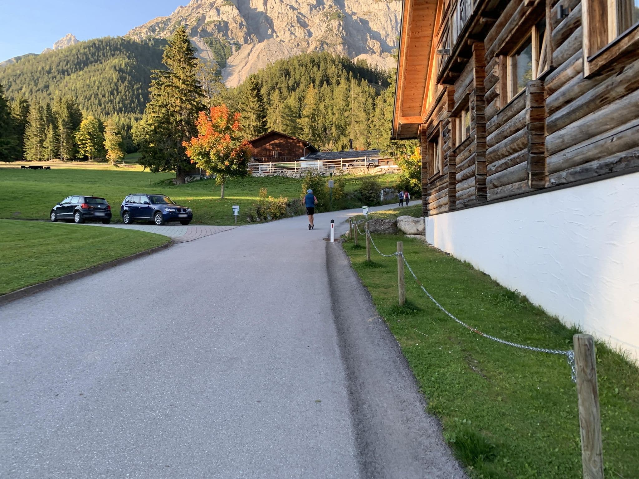 Street view near Ramsbergerhof, Ramsau am Dachstein — © robot8a (CC BY-SA · Mapillary)