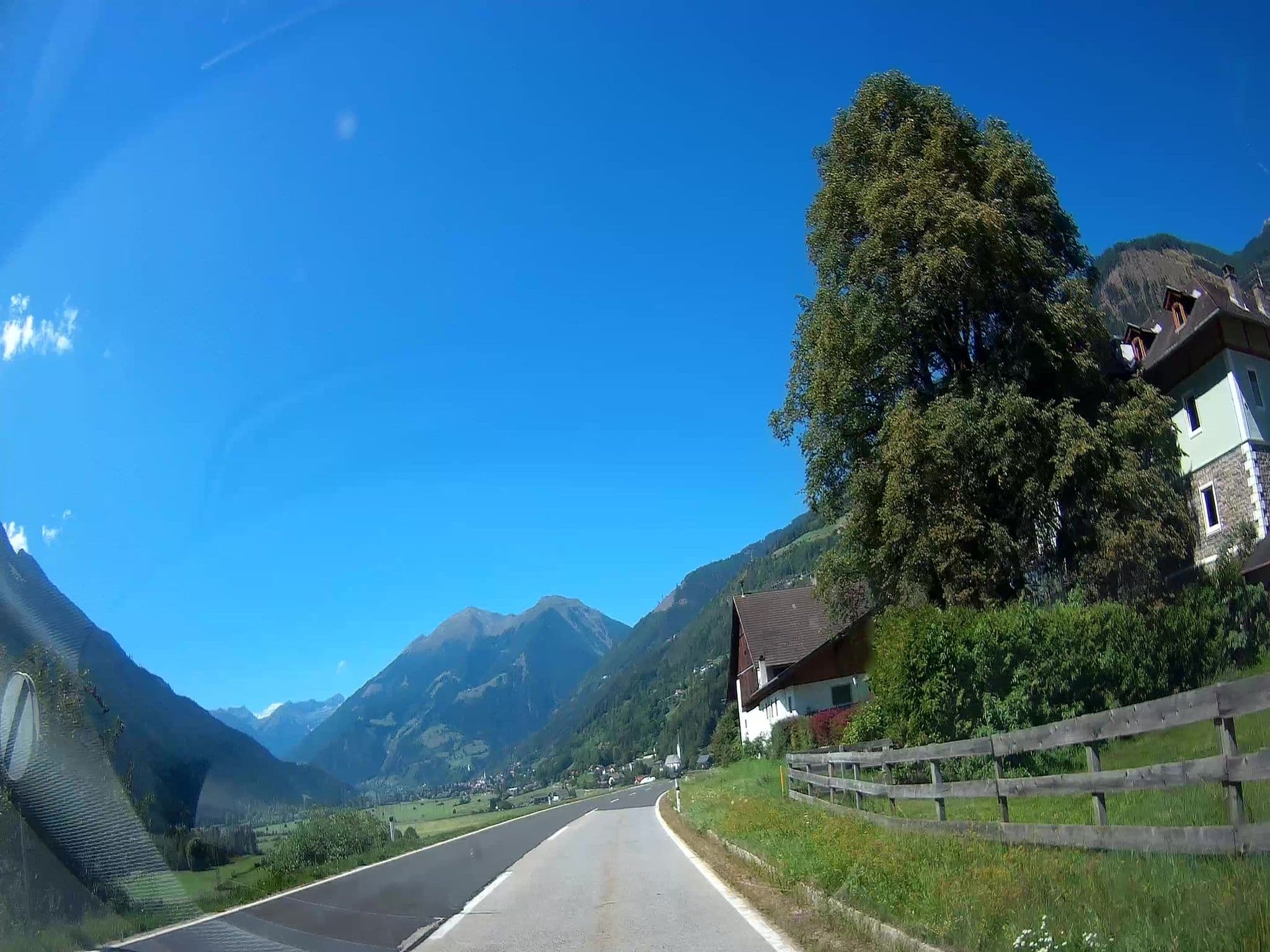 Street view near Gasthof zur Burg Falkenstein, Sachsenburg — © fuchserl (CC BY-SA · Mapillary)