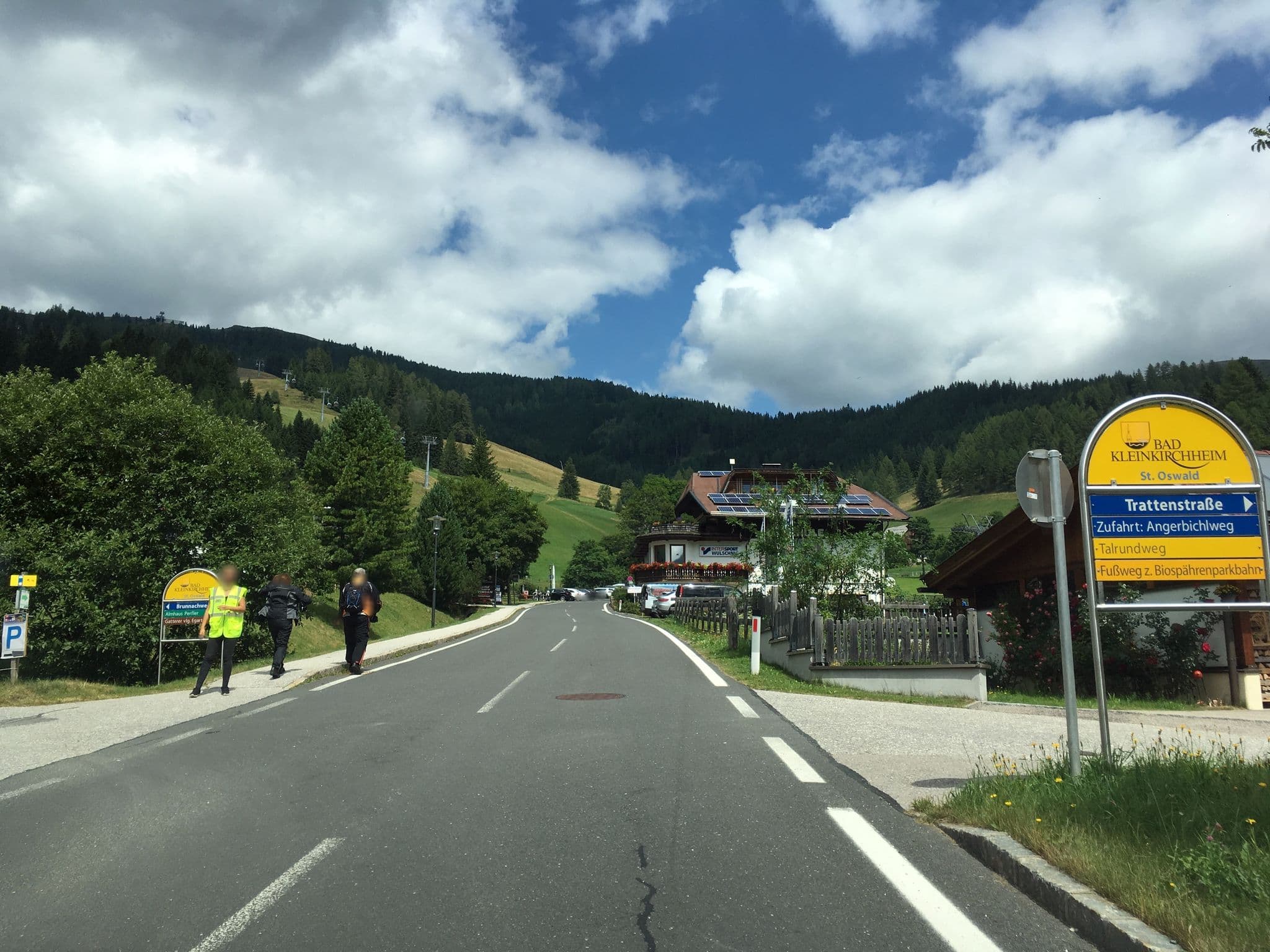 Street view near Familienhotel Hinteregger, Radenthein — © istefanos (CC BY-SA · Mapillary)