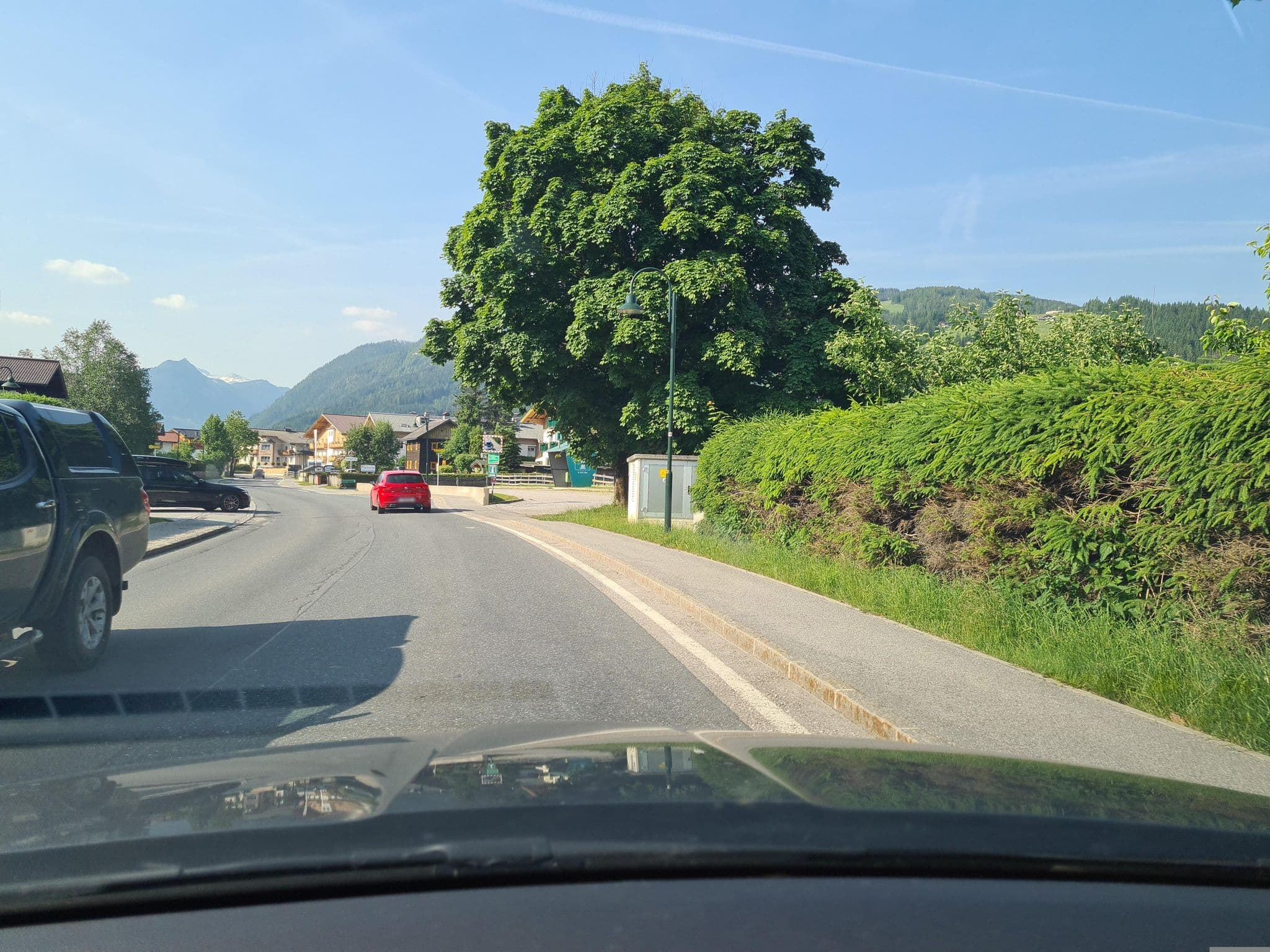 Street view near Tauernhof Flachau, Funsport-Bike & Ski-Hotelanlage, Altenmarkt im Pongau — © schermy_at (CC BY-SA · Mapillary)
