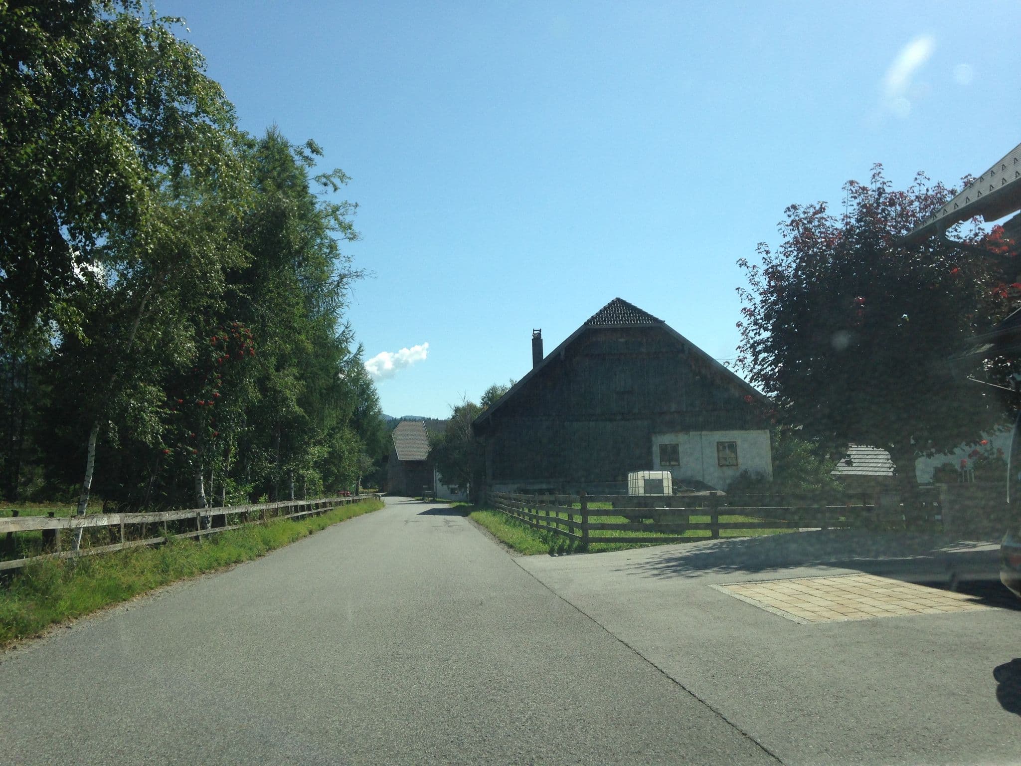 Street view near Ferienwohnungen Danja Hohengassner, Mariapfarr — © istefanos (CC BY-SA · Mapillary)