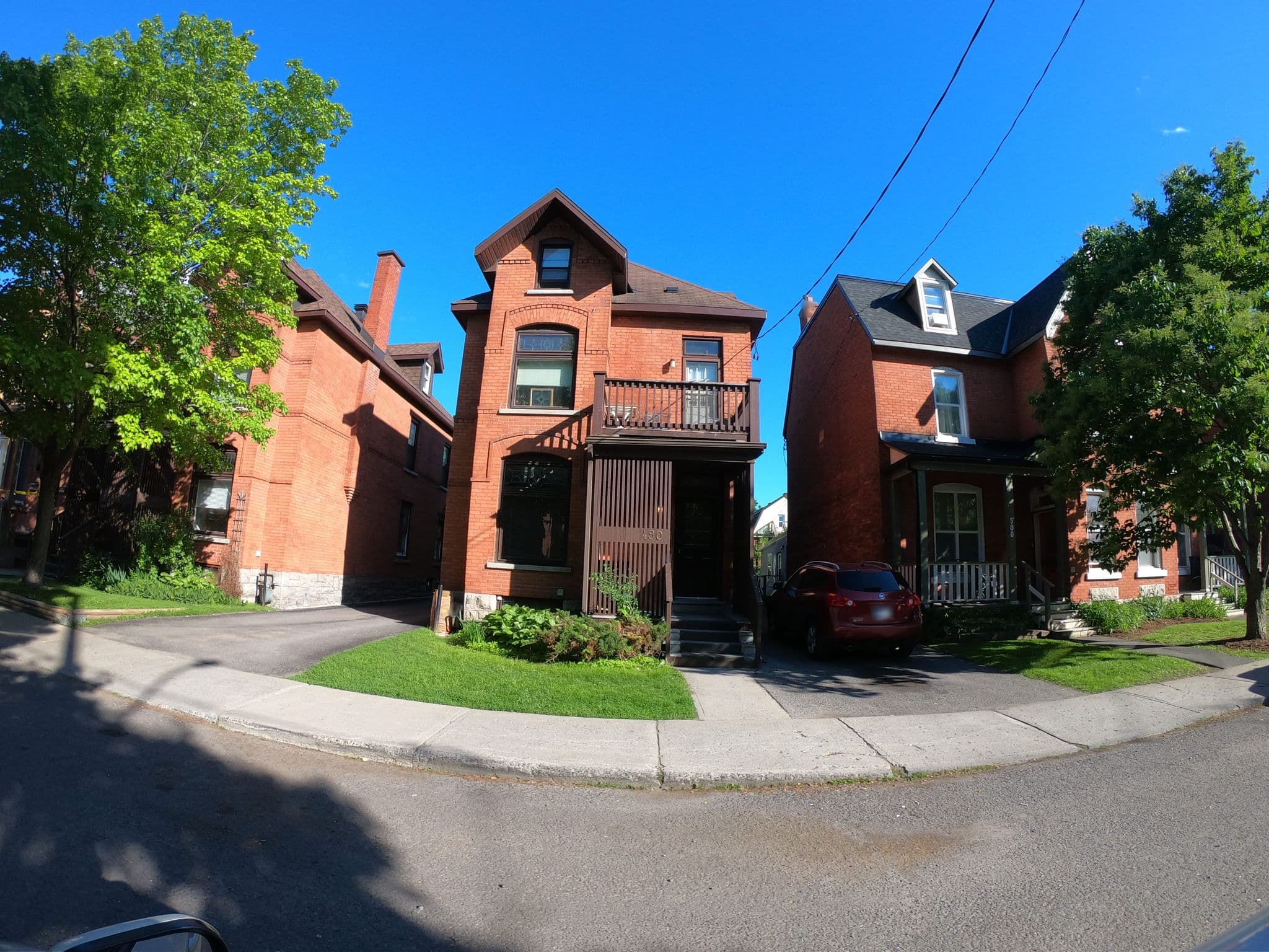 Street view near Incredible home, Ottawa — © zzptichka (CC BY-SA · Mapillary)
