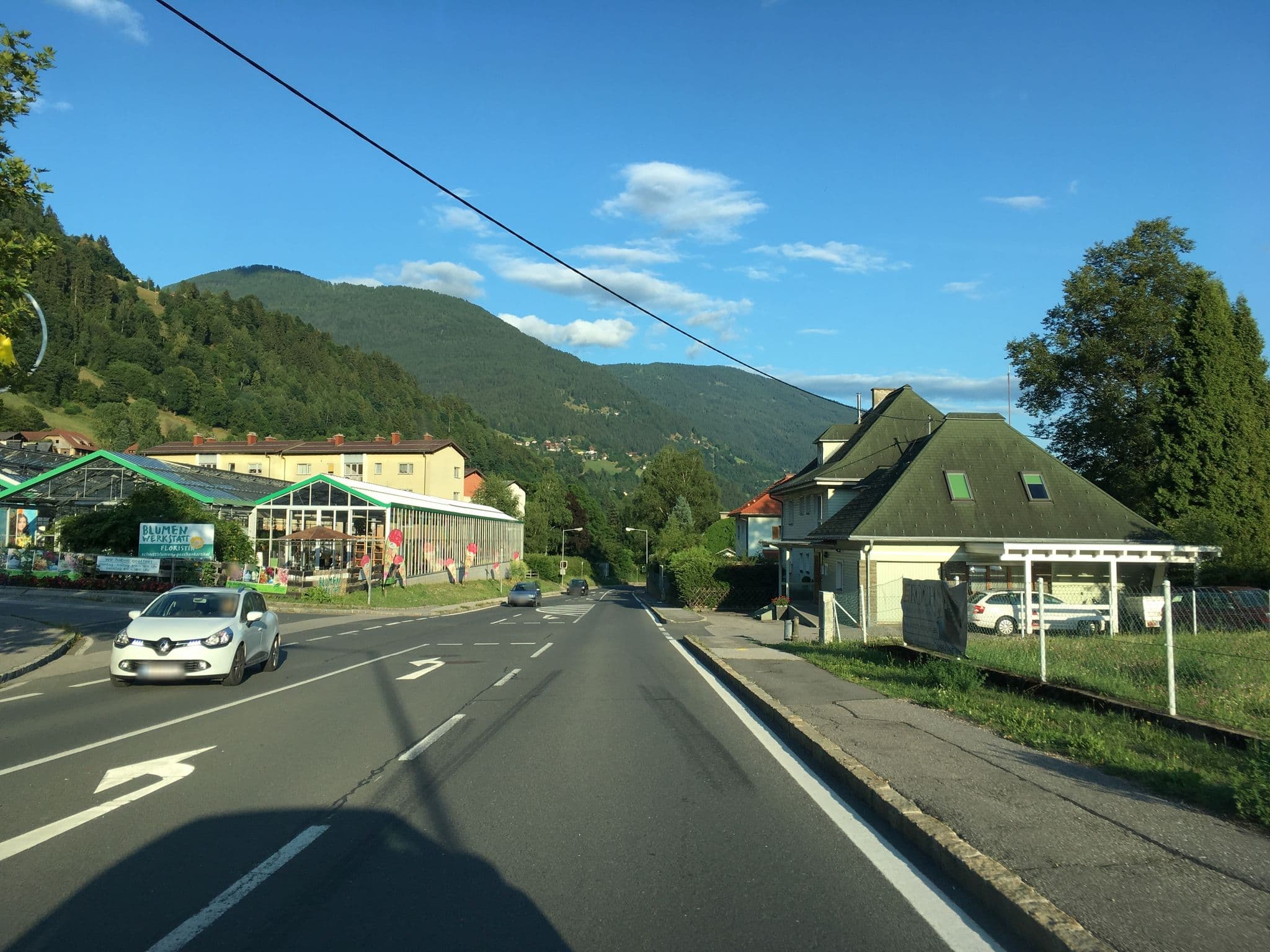 Street view near Gasthaus Hubertus, Radenthein — © istefanos (CC BY-SA · Mapillary)