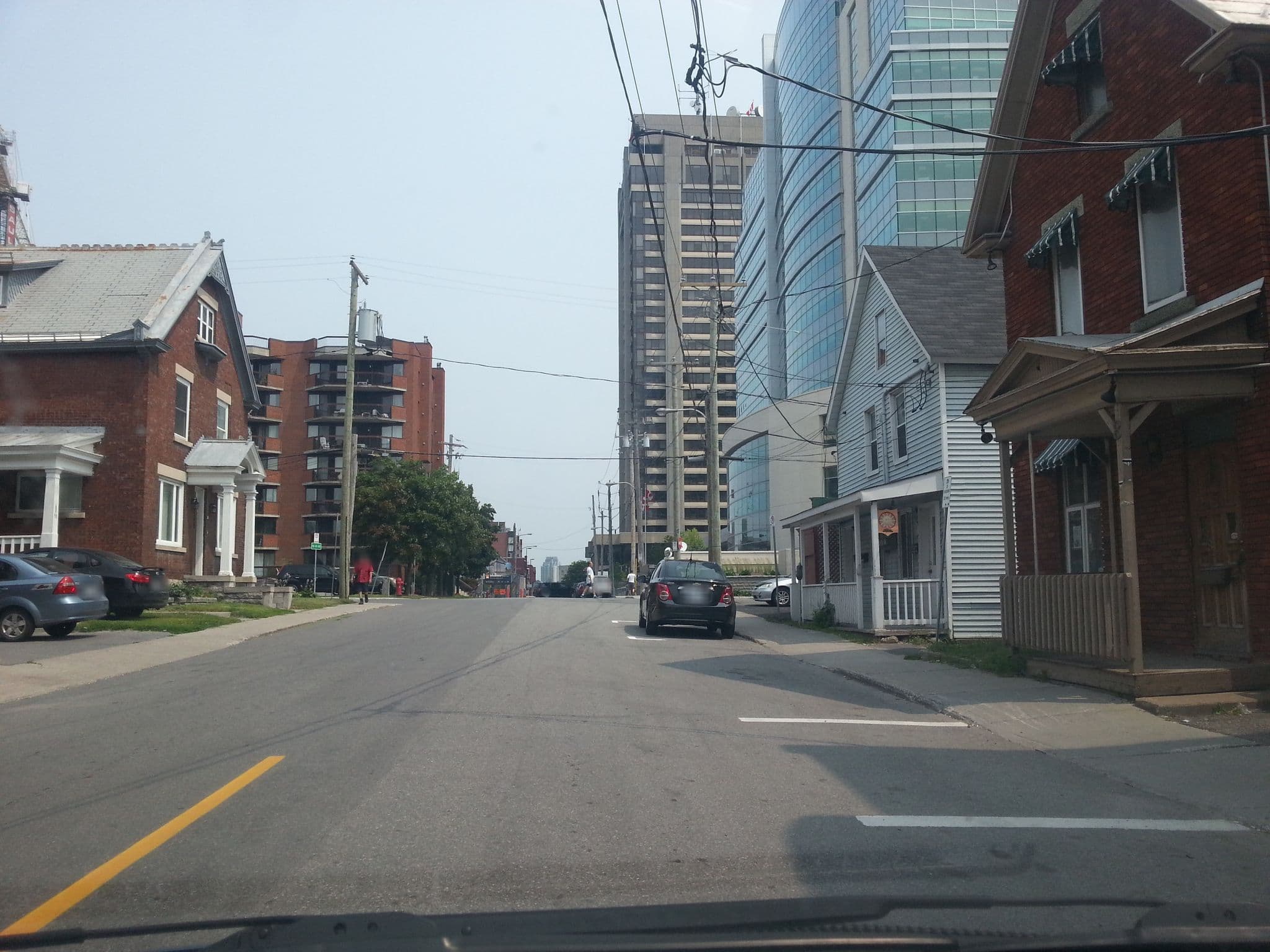 Street view near Les Suites Victoria, Hull — © thelogicalviolinist (CC BY-SA · Mapillary)