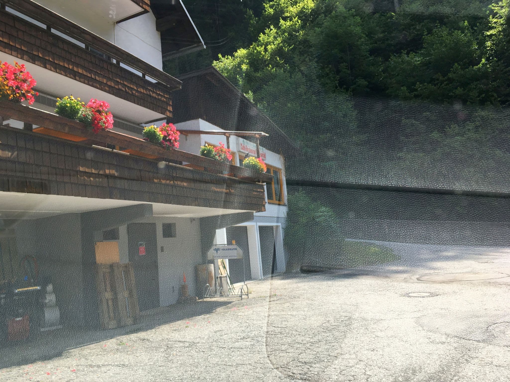 Street view near Gasthaus Wasserfall, Radenthein — © istefanos (CC BY-SA · Mapillary)