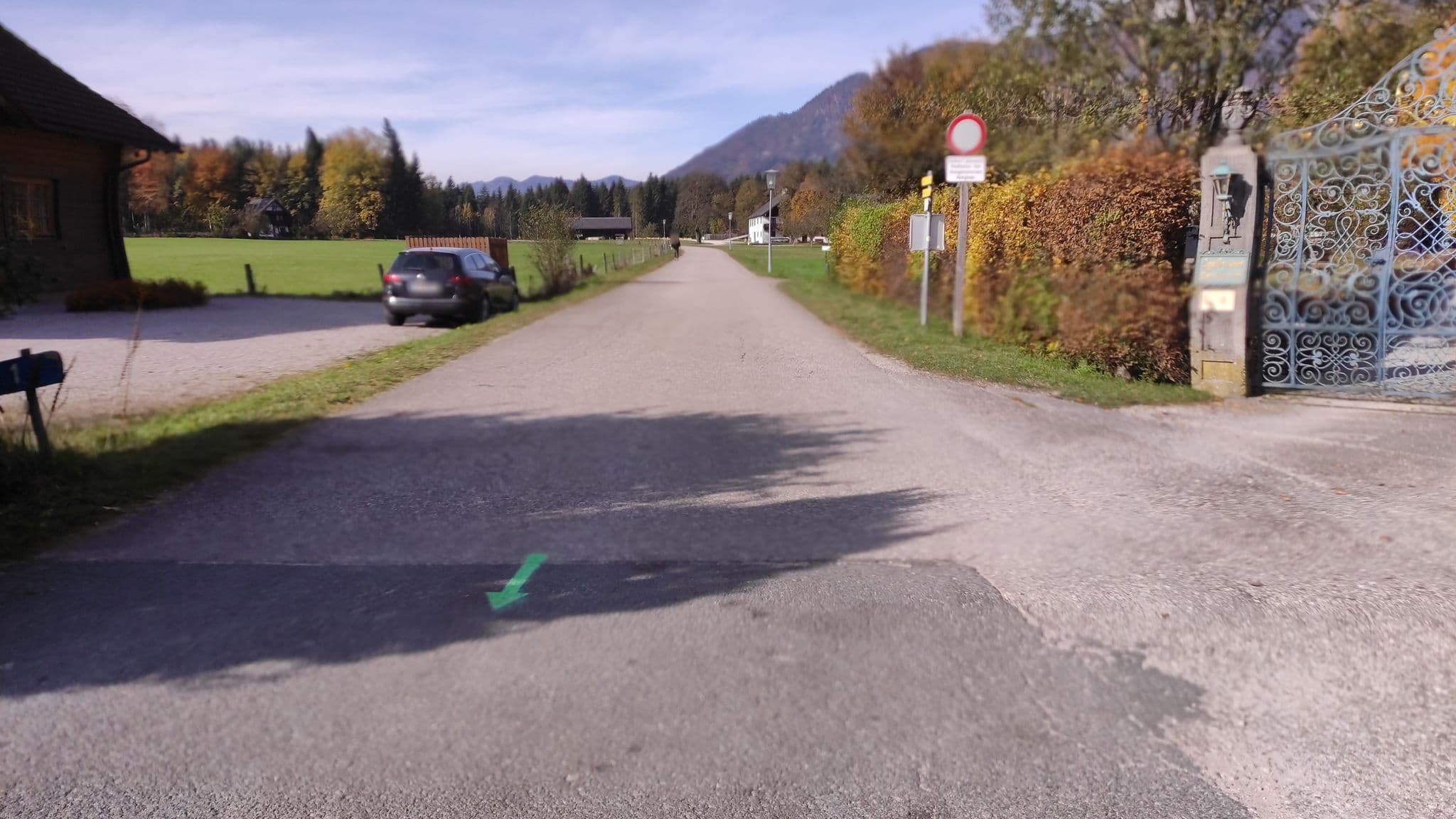 Street view near Linderhof, Sankt Wolfgang im Salzkammergut — © consens_verkehrsplanung (CC BY-SA · Mapillary)