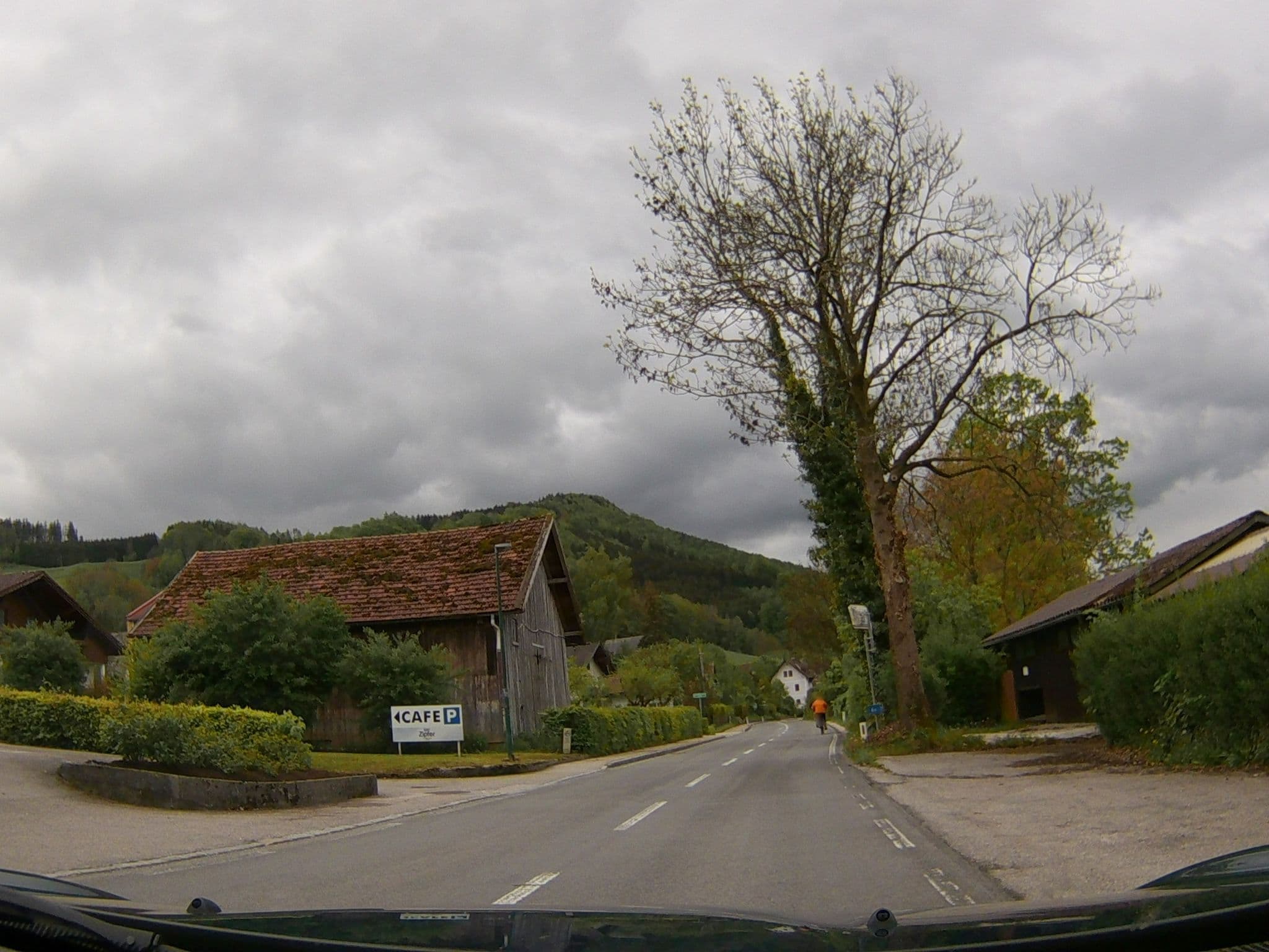 Street view near Strand Hotel, Schörfling — © oferi (CC BY-SA · Mapillary)
