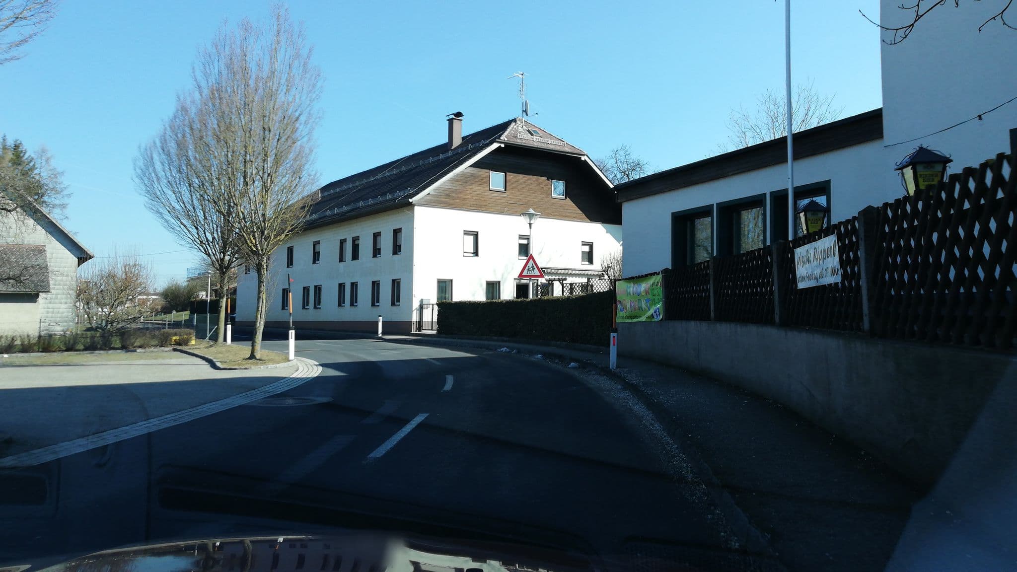 Street view near Föttinger Wolfgang, Schwanenstadt — © gzin (CC BY-SA · Mapillary)