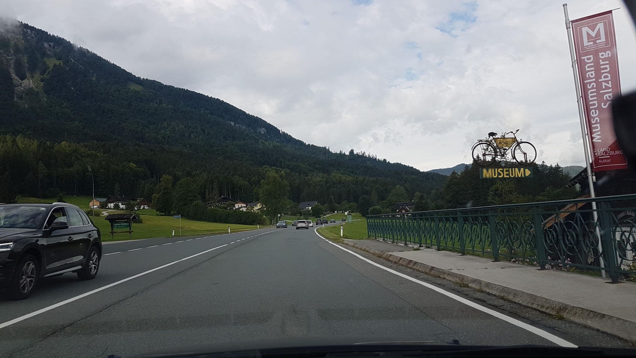 Street view near Hödlmoser Gertraud, Strobl — © Langfahrer (CC BY-SA · Mapillary)