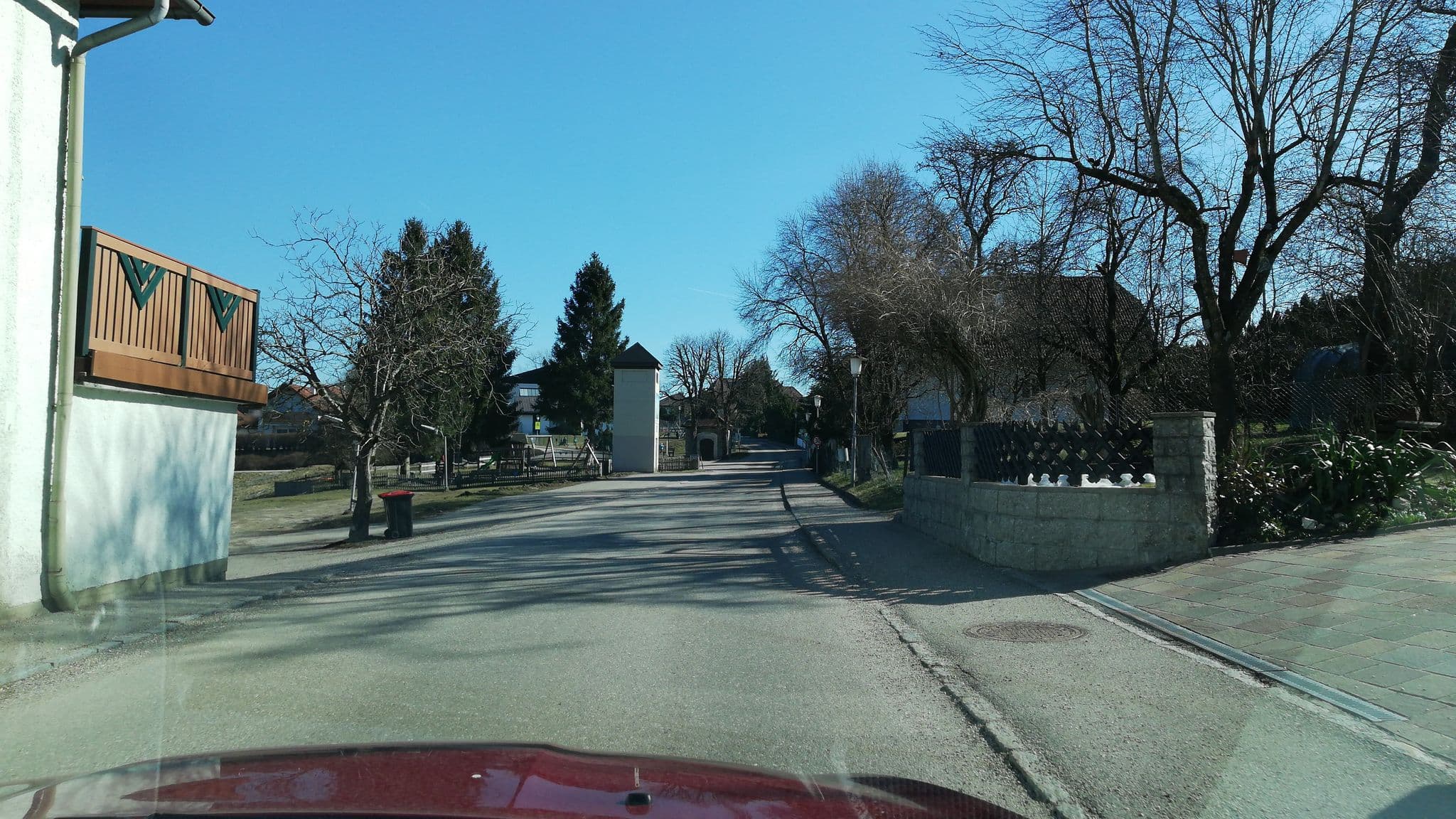 Street view near Auracherhof - Fam Riedl, Schalchham — © gzin (CC BY-SA · Mapillary)