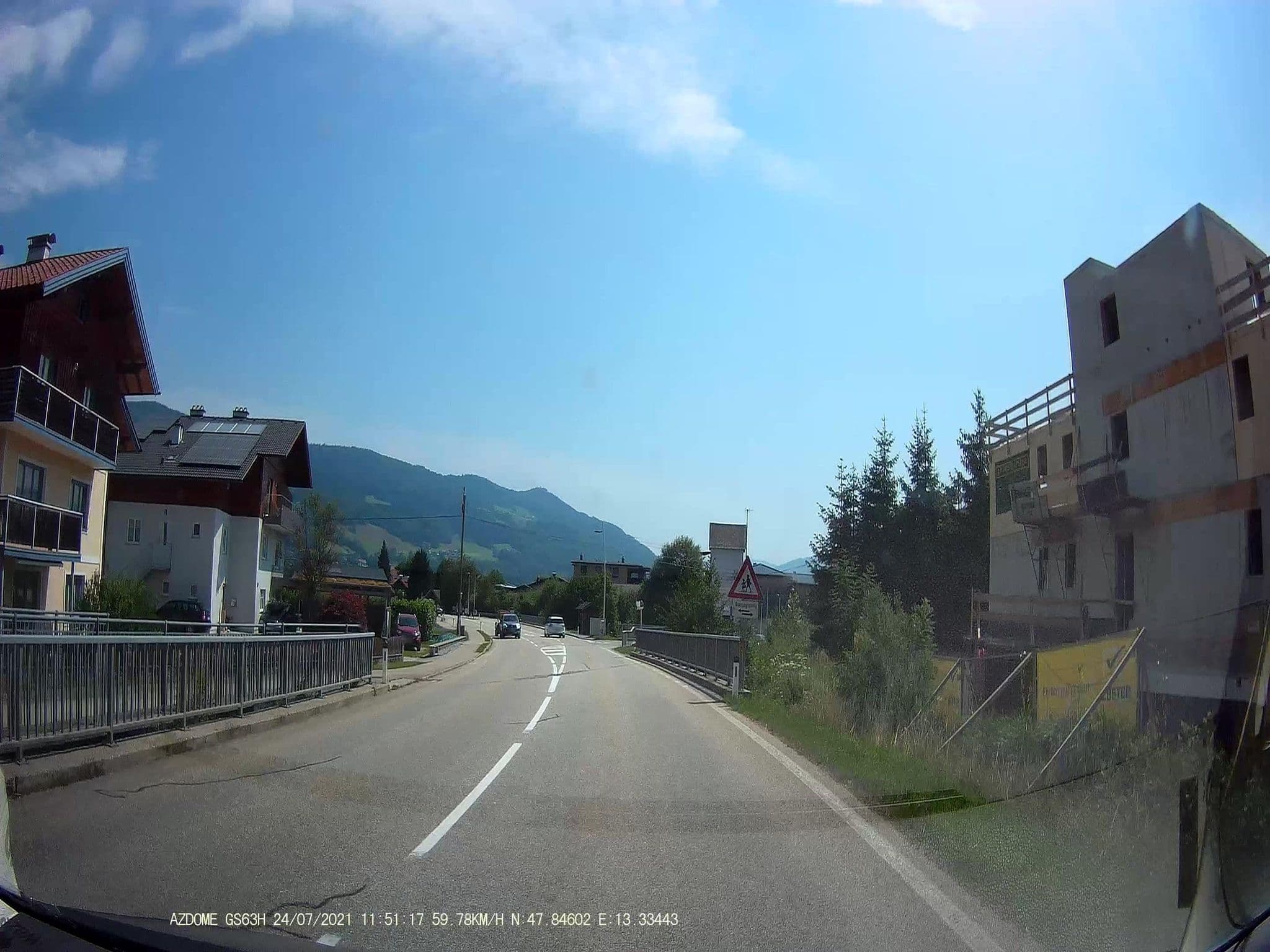 Street view near Marianne Schwaighofer, Mondsee — © stefan147 (CC BY-SA · Mapillary)
