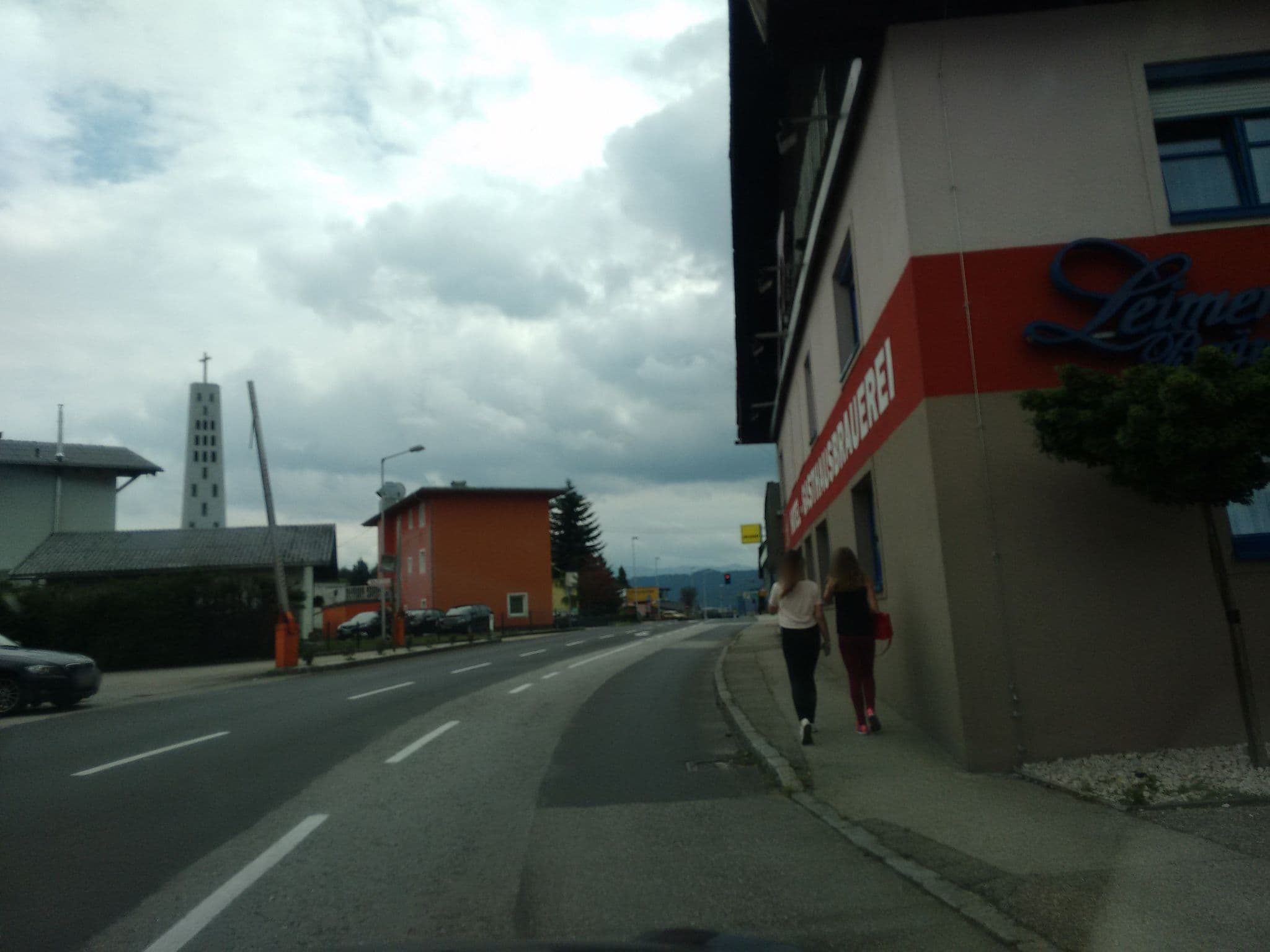 Street view near Leimers Hotel, Lenzing — © gzin (CC BY-SA · Mapillary)