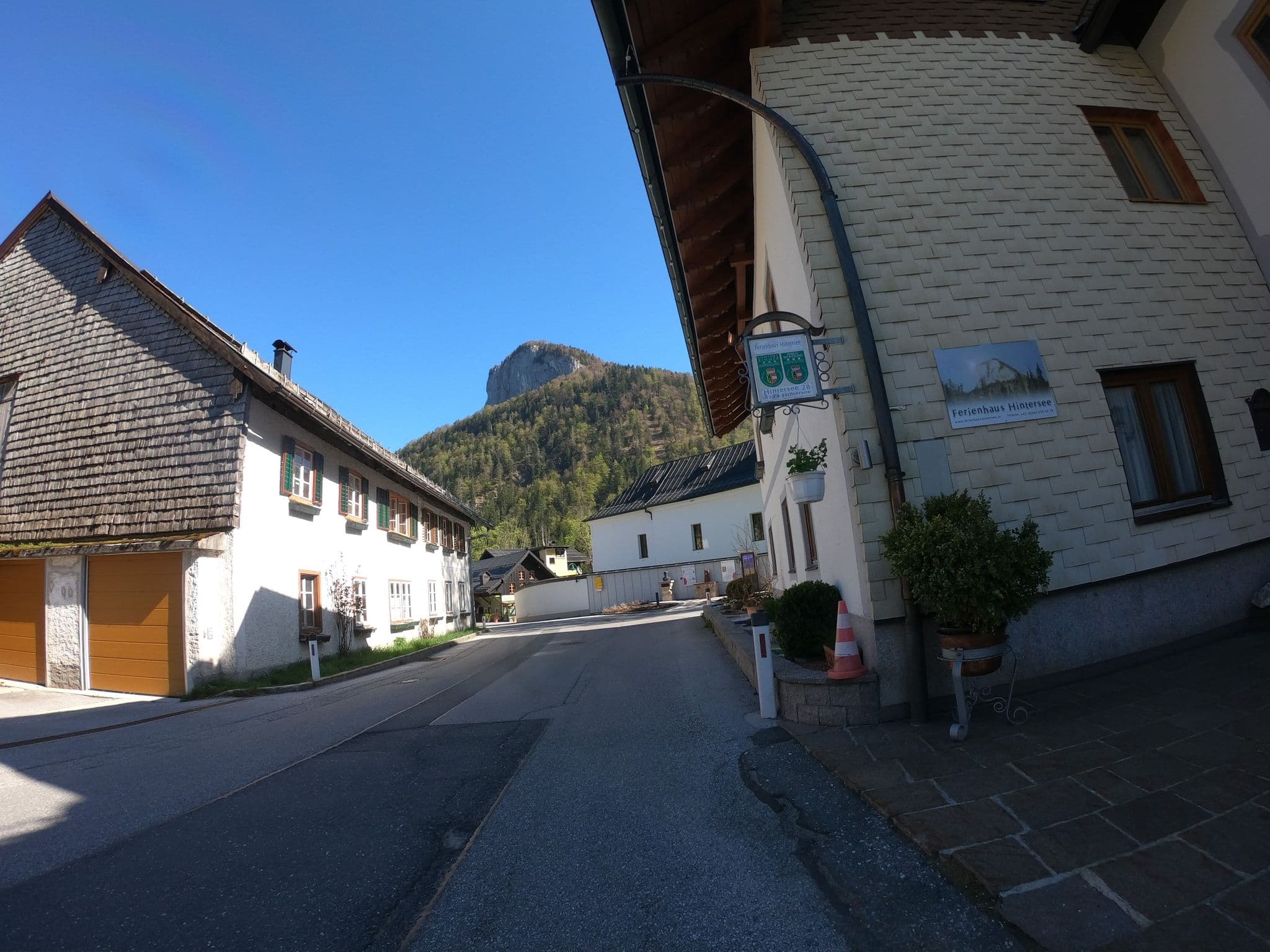 Street view near Ferienhaus Hintersee, Sankt Gilgen — © flansch (CC BY-SA · Mapillary)