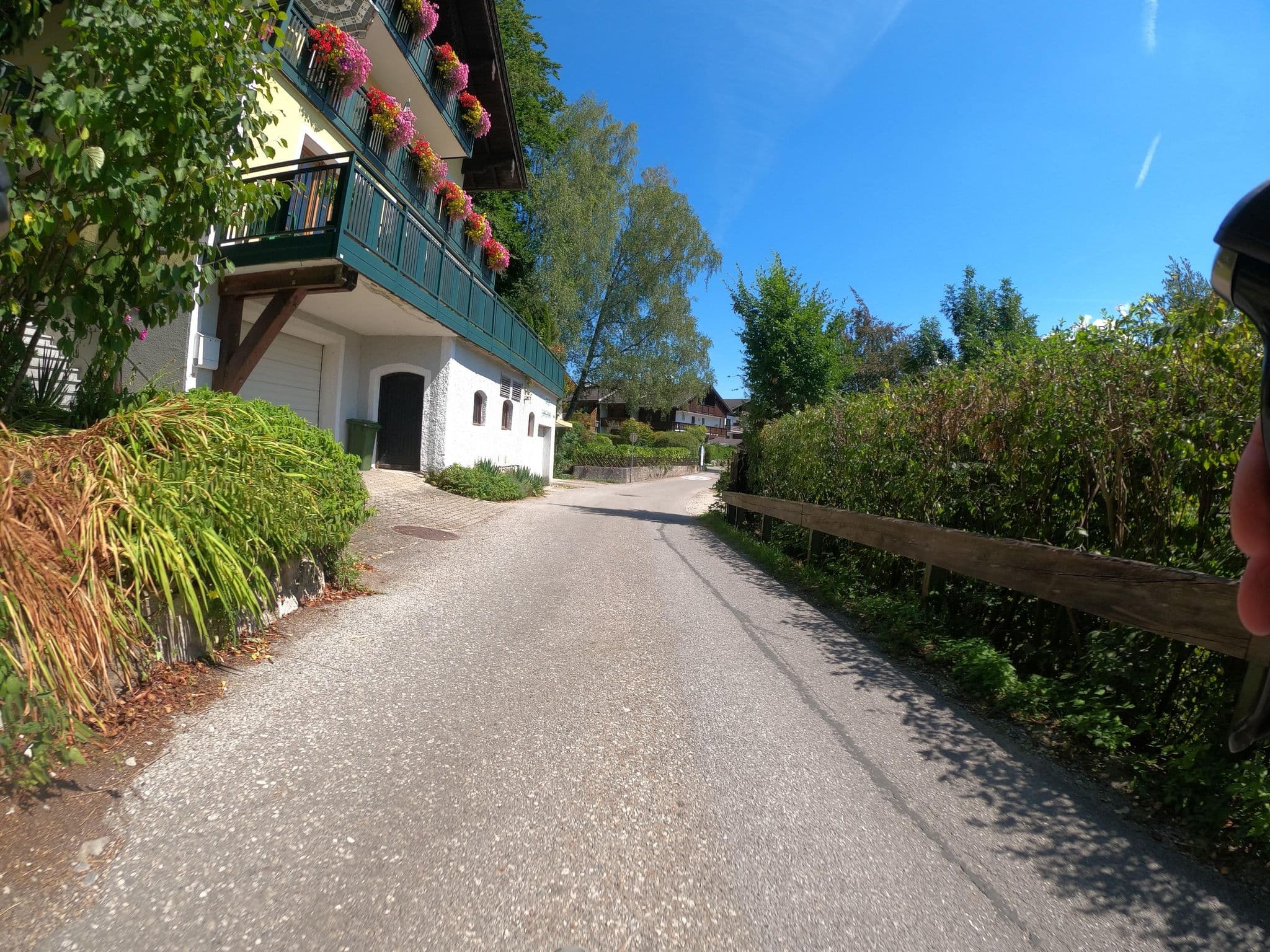 Street view near Haus Zimmermann, Sankt Wolfgang im Salzkammergut — © Langfahrer (CC BY-SA · Mapillary)