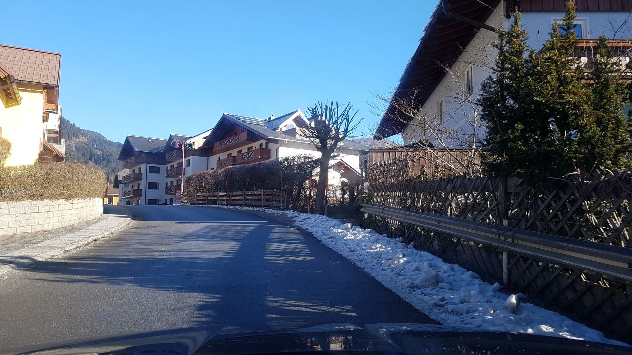 Street view near Landhaus Schweighofer, Gosau — © schermy_at (CC BY-SA · Mapillary)