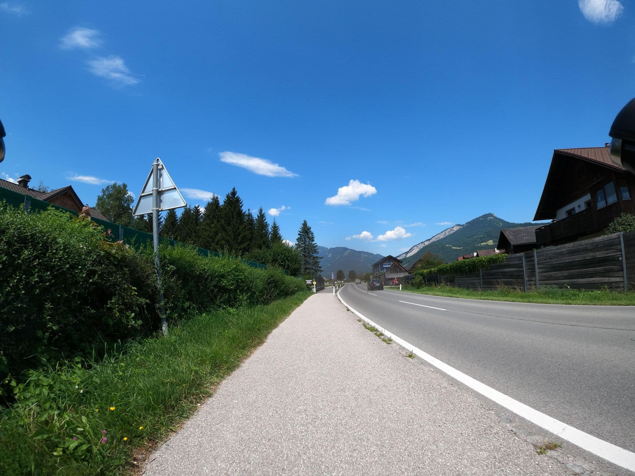 Street view near Appartement Gertraud Neuhuber, Bad Goisern — © Langfahrer (CC BY-SA · Mapillary)