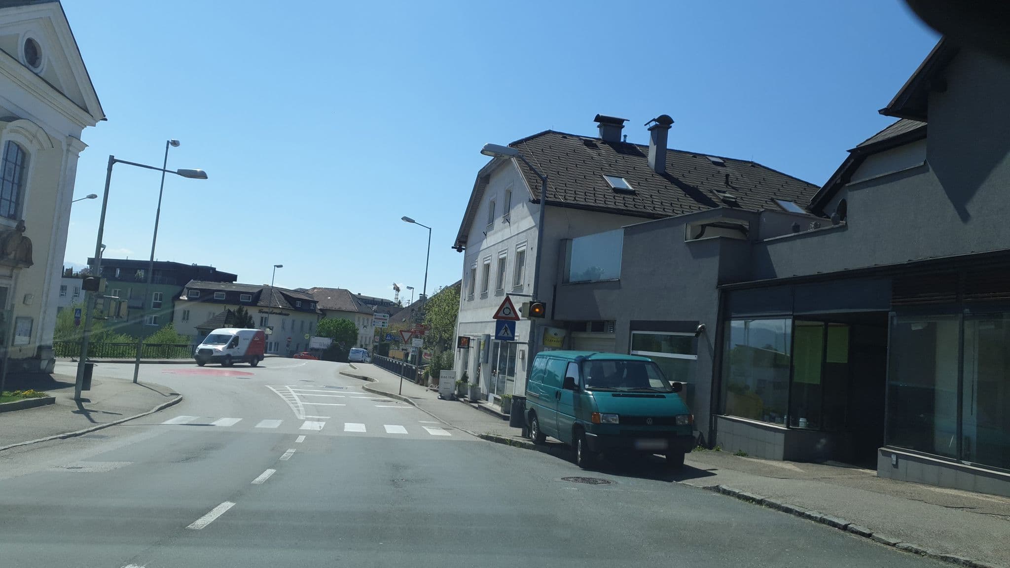 Street view near Kolpinghaus Vöcklabruck, Dörfl — © manuek (CC BY-SA · Mapillary)