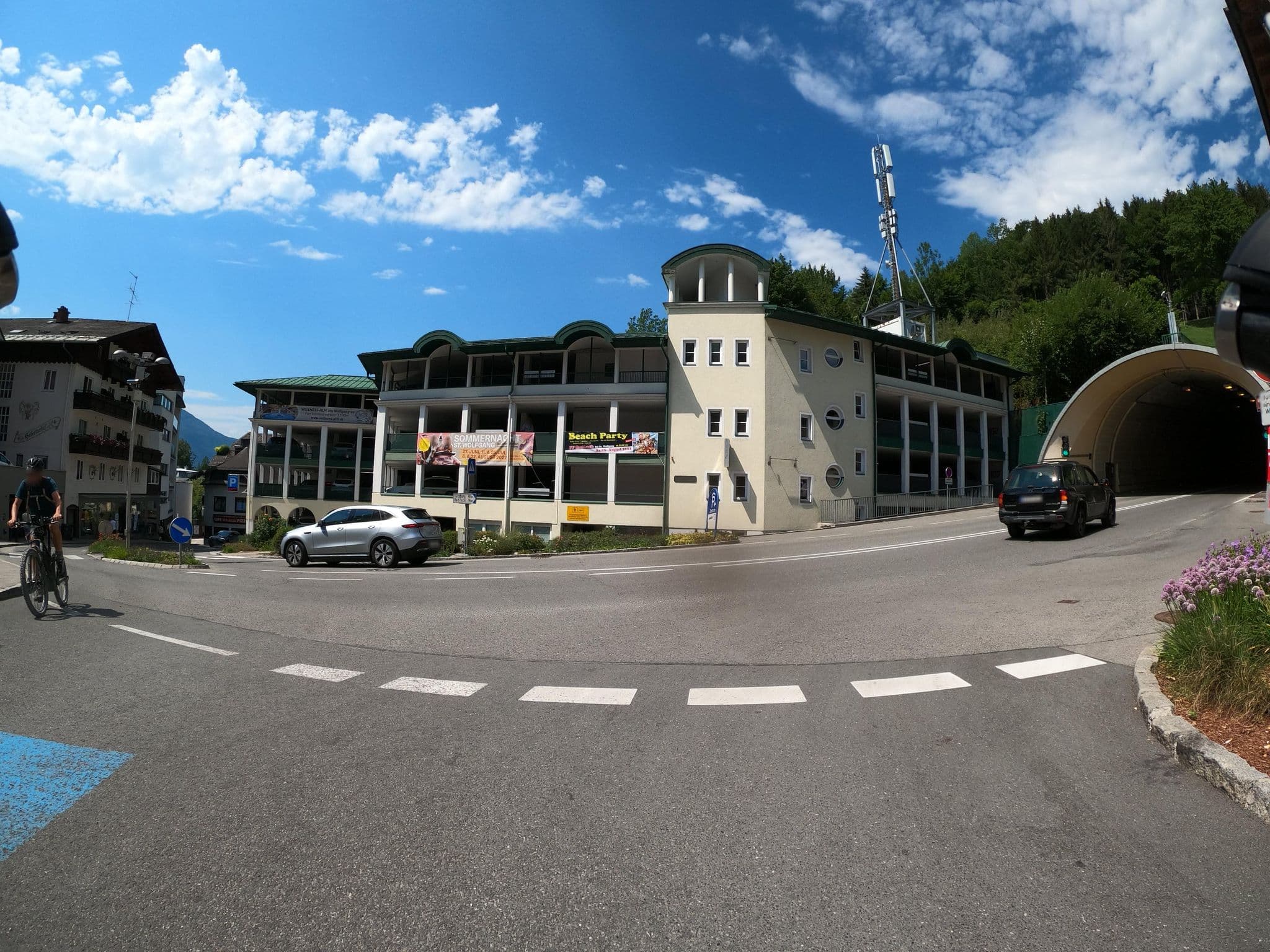 Street view near Pension Katrin, Sankt Wolfgang im Salzkammergut — © Langfahrer (CC BY-SA · Mapillary)