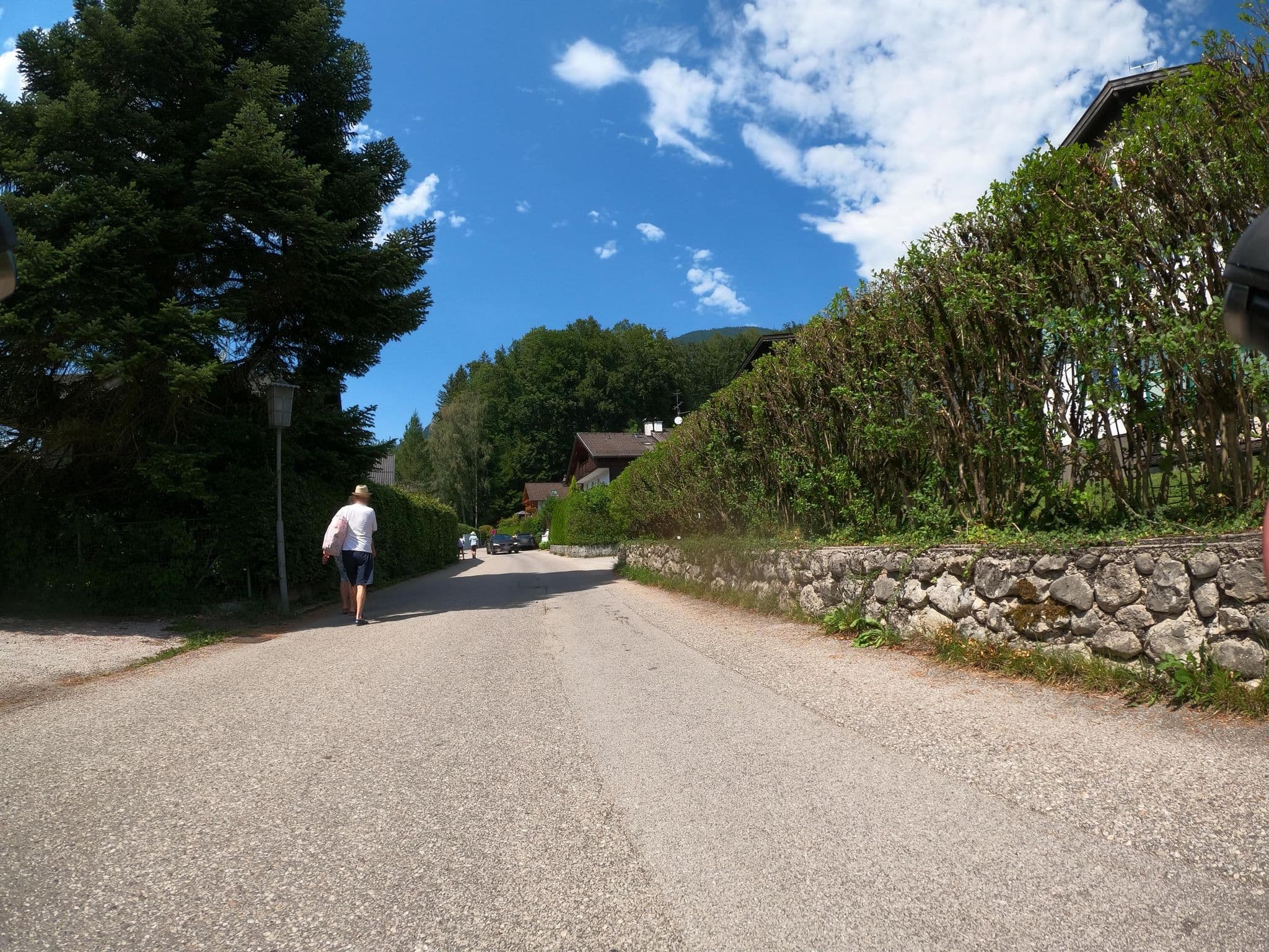 Street view near Ferienwohnung Howling Wolf, Sankt Wolfgang im Salzkammergut — © Langfahrer (CC BY-SA · Mapillary)