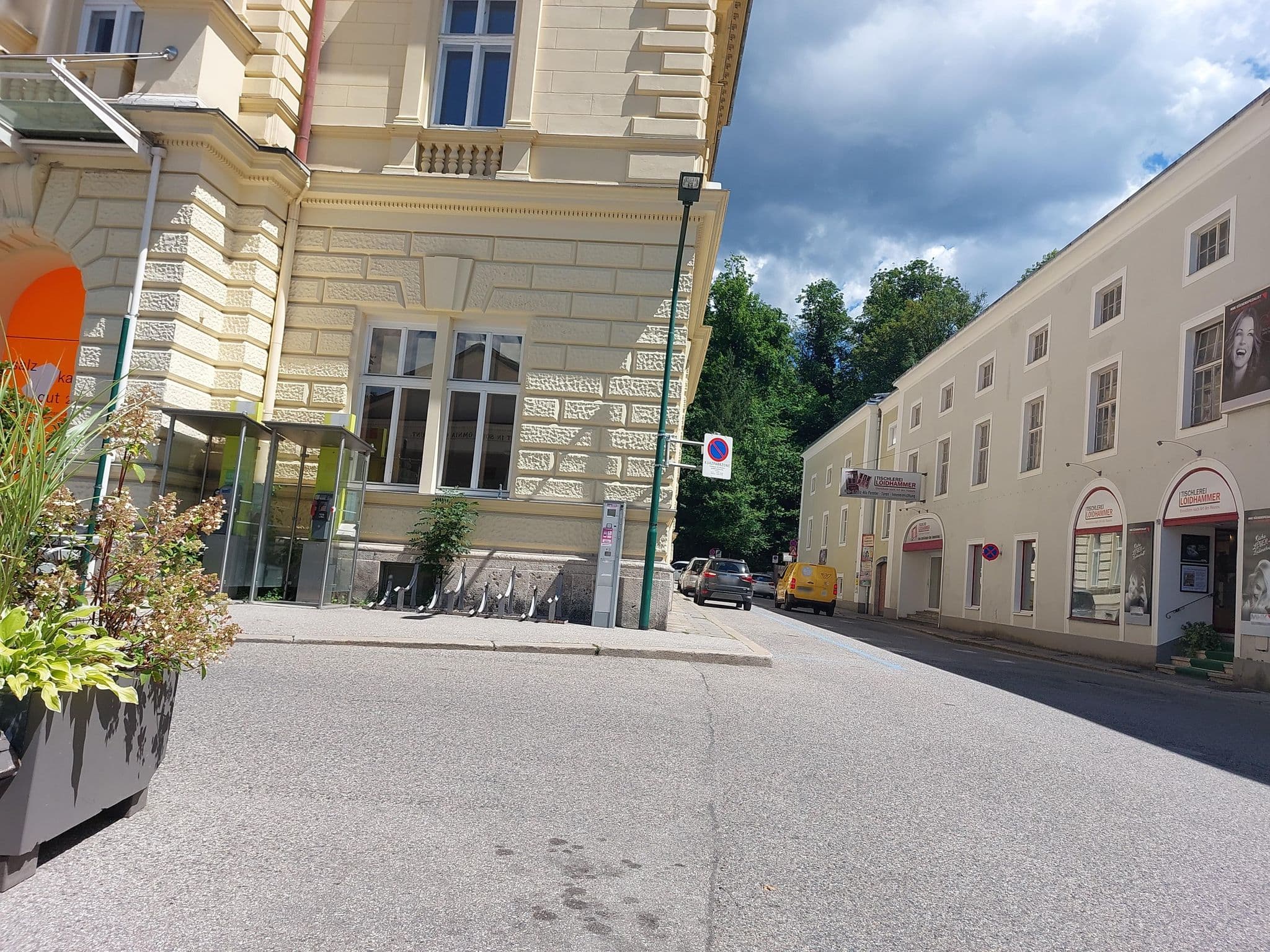 Street view near St.wolfgang, Bad Ischl — © puerki (CC BY-SA · Mapillary)
