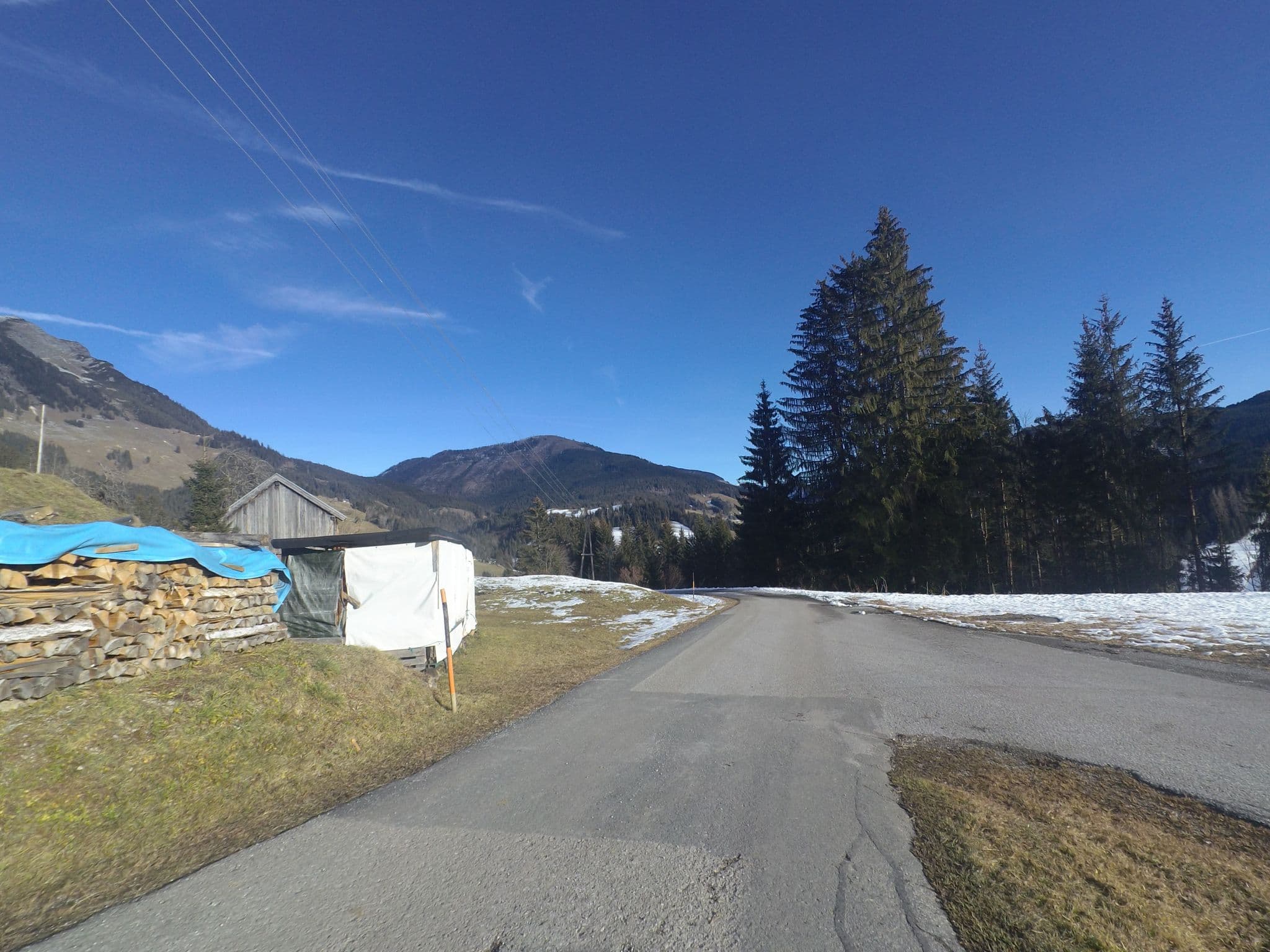 Street view near Berggasthof- Restaurant Zum Hias, Gosau — © schermy_at (CC BY-SA · Mapillary)