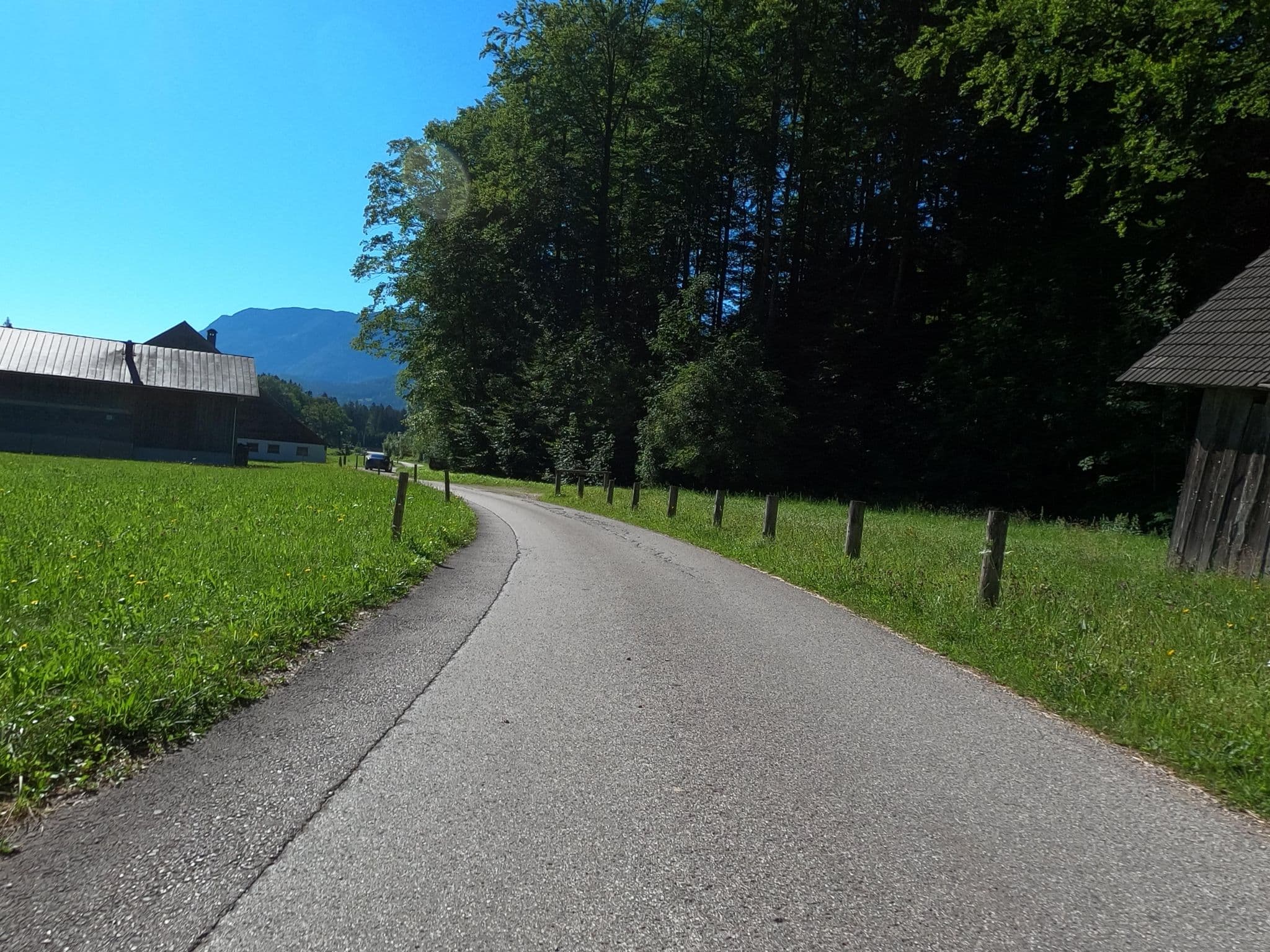 Street view near Zum Sigismund, Strobl — © Langfahrer (CC BY-SA · Mapillary)