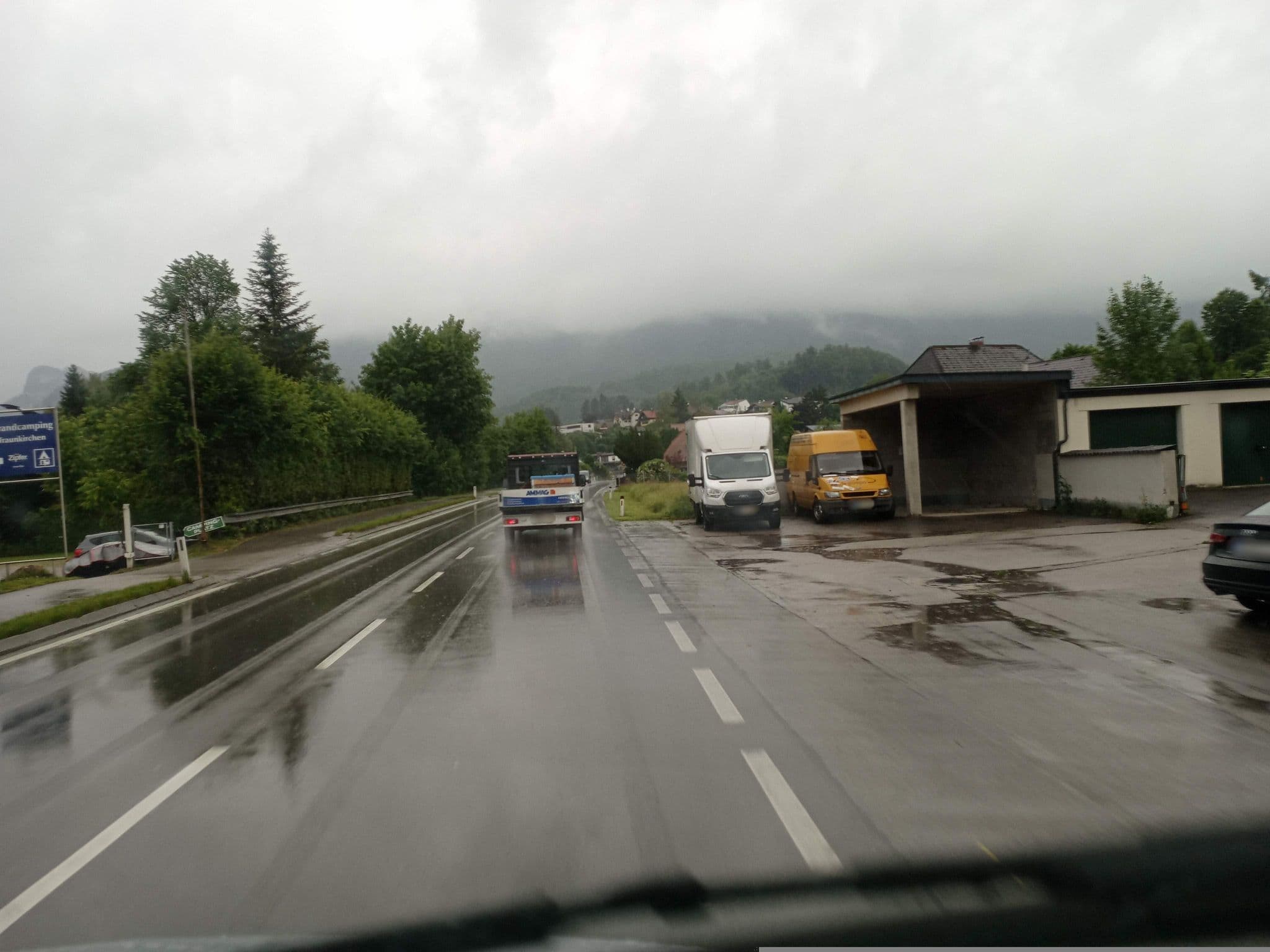 Street view near Ferienwohnung Schmid, Traunkirchen — © atze02 (CC BY-SA · Mapillary)