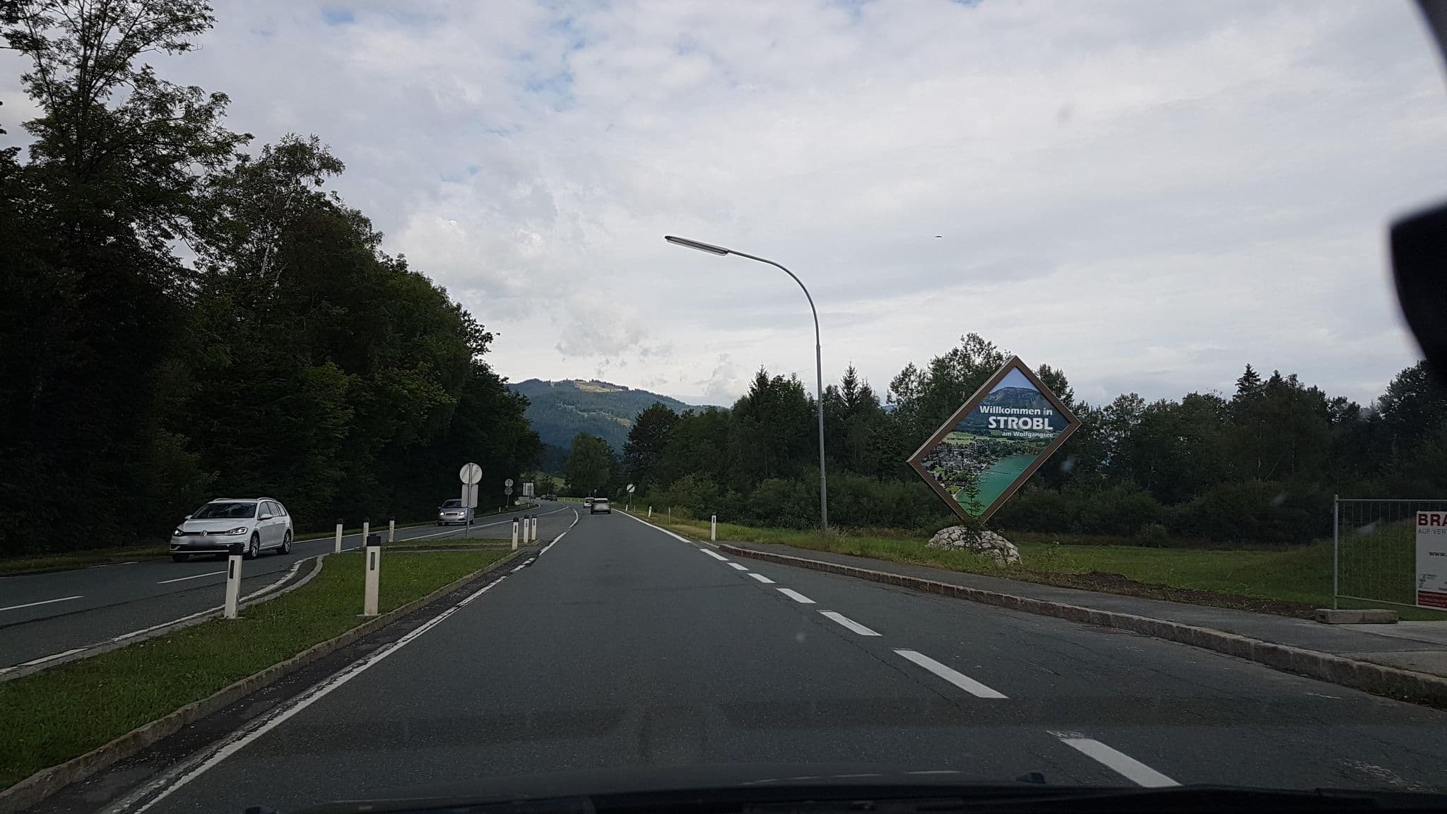 Street view near Hotel - Kirchenwirt - Gasthof Fam. Schmeisser, Strobl — © Langfahrer (CC BY-SA · Mapillary)