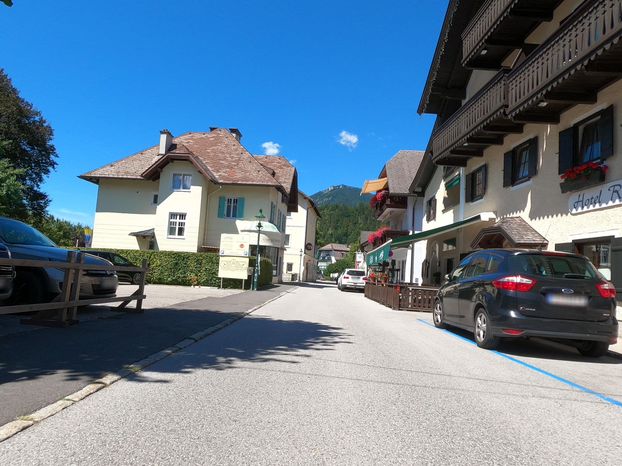 Street view near Krankenanstalten u., Strobl — © Langfahrer (CC BY-SA · Mapillary)