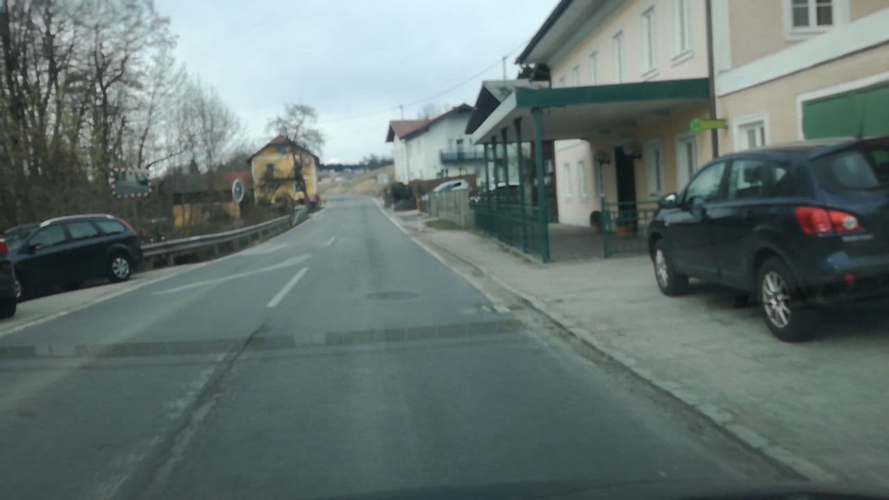 Street view near Elisabeth Mayr, Frankenburg — © curmet (CC BY-SA · Mapillary)