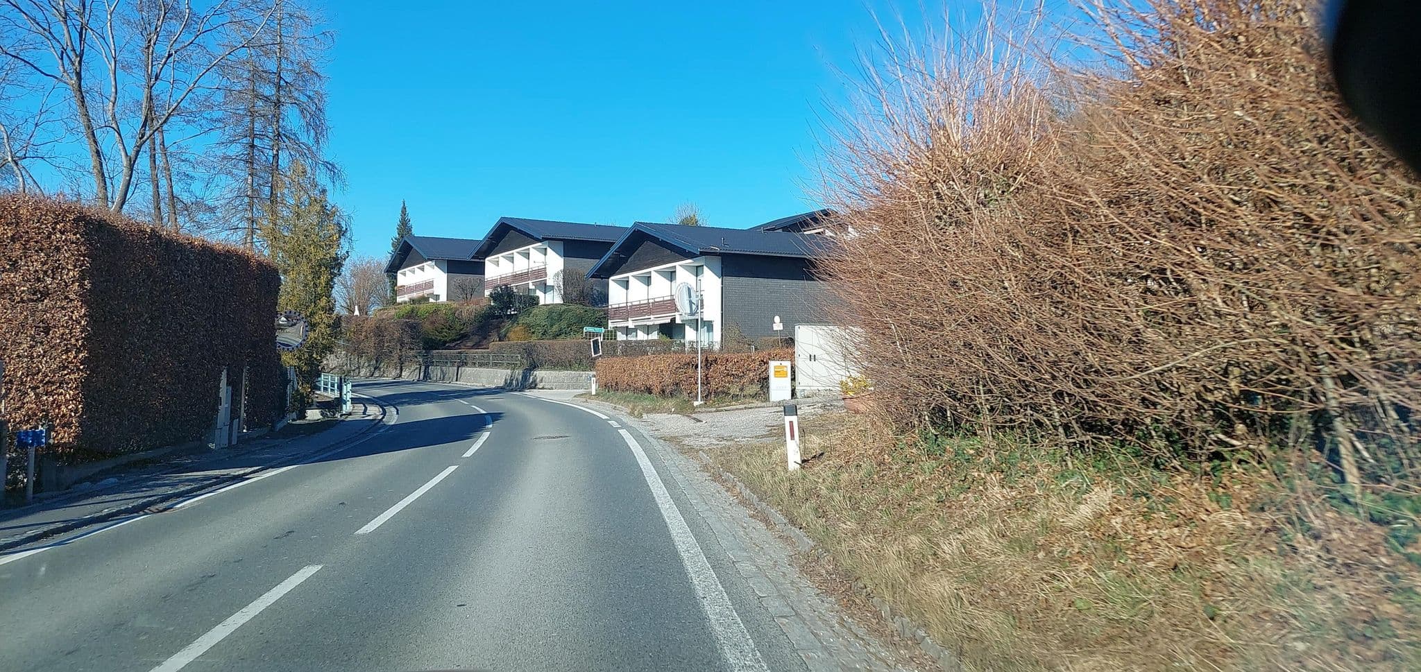 Street view near Pension Seefrieden, Schörfling — © gzin (CC BY-SA · Mapillary)
