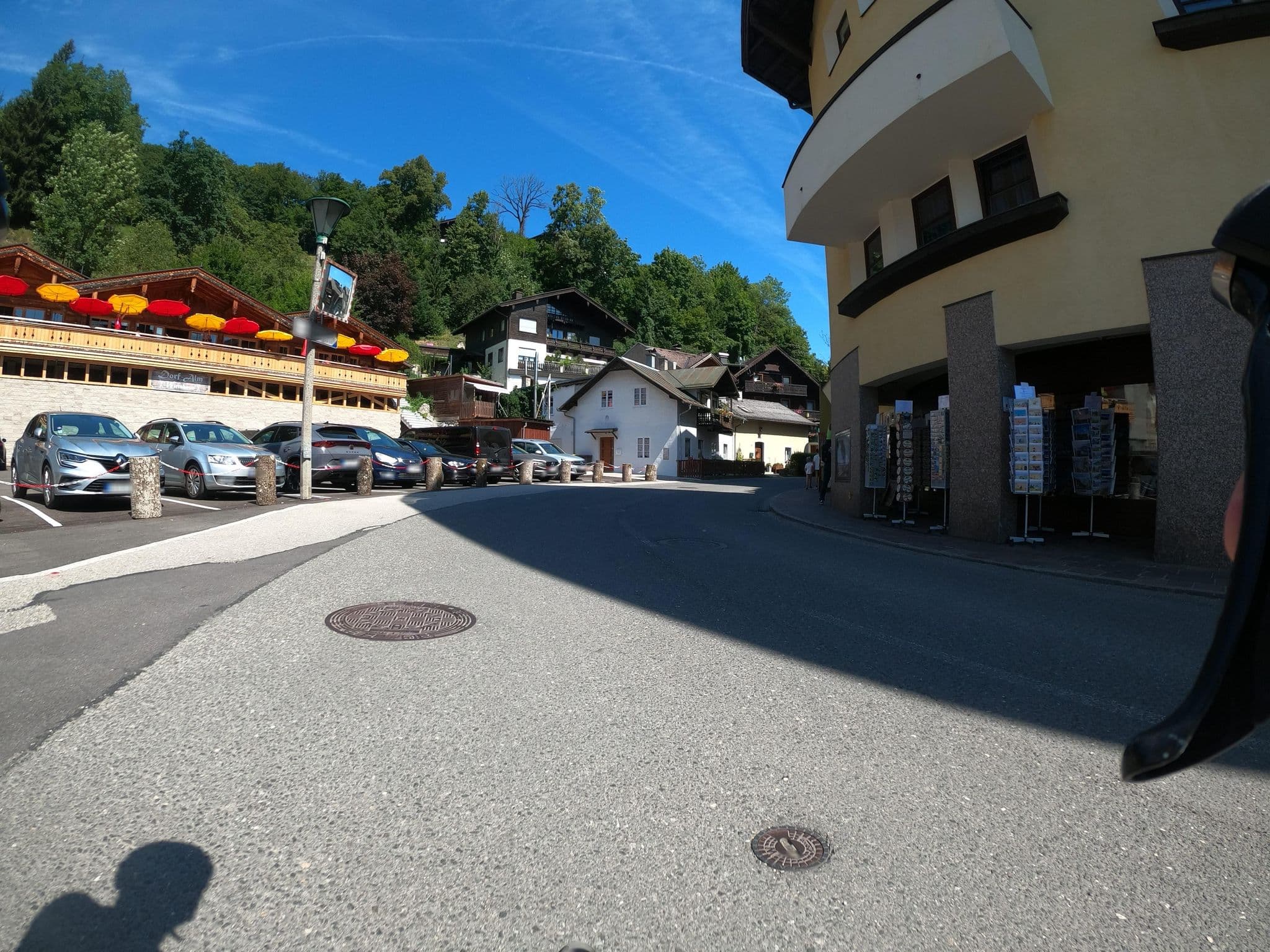 Street view near Seevilla Wolfgangsee, Sankt Wolfgang im Salzkammergut — © Langfahrer (CC BY-SA · Mapillary)