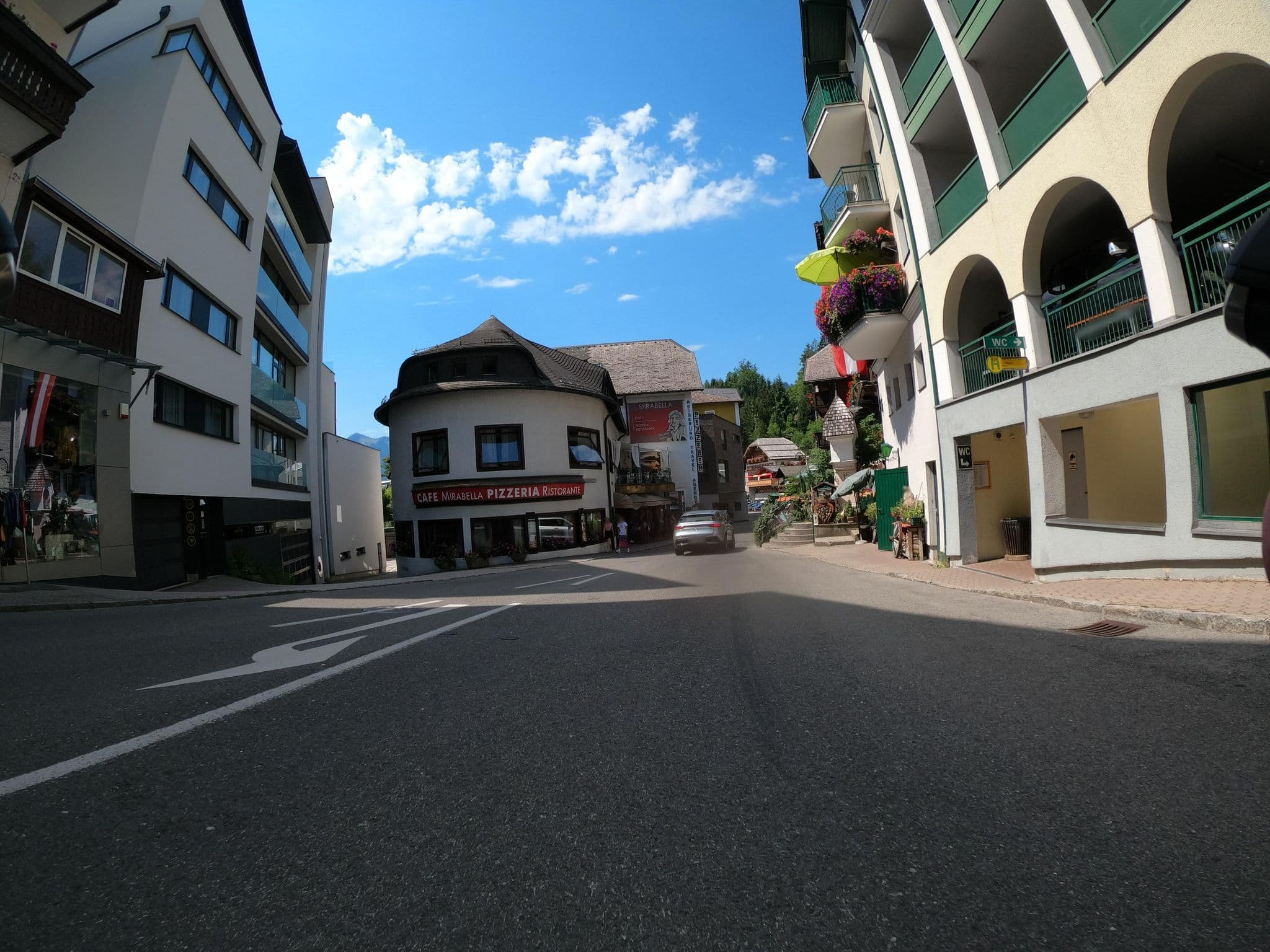 Street view near Hotel Cortisen Am See, Sankt Wolfgang im Salzkammergut — © Langfahrer (CC BY-SA · Mapillary)