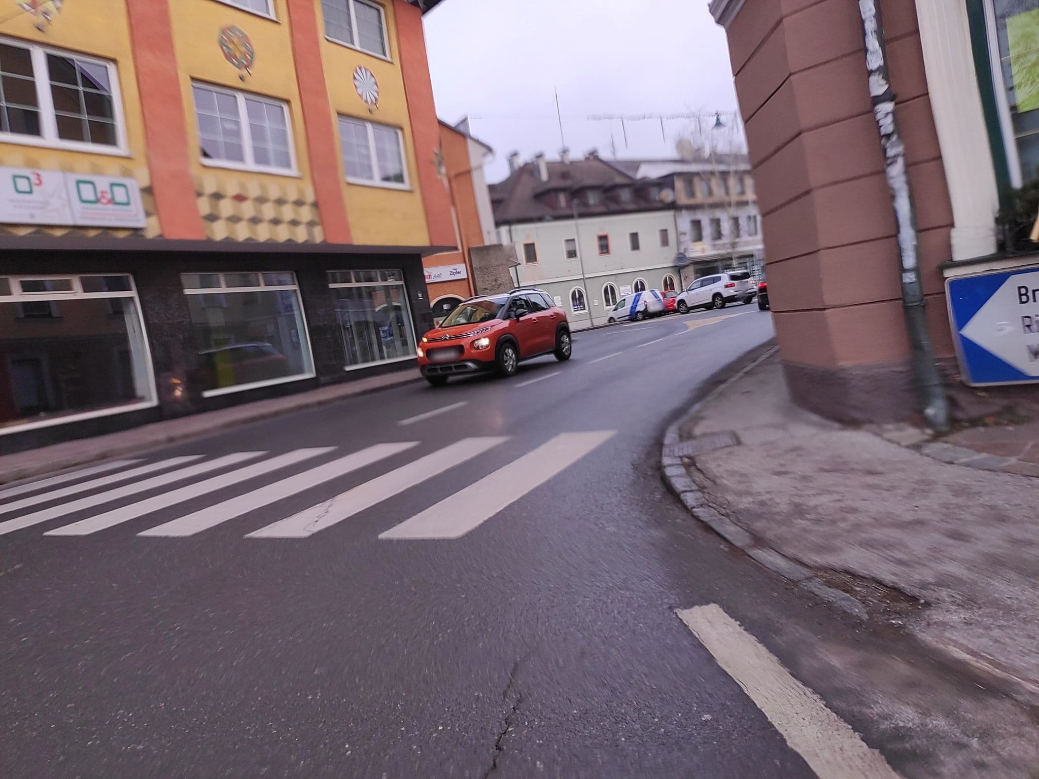 Street view near Gasthaus Ederbauer, Strasswalchen — © consens_verkehrsplanung (CC BY-SA · Mapillary)