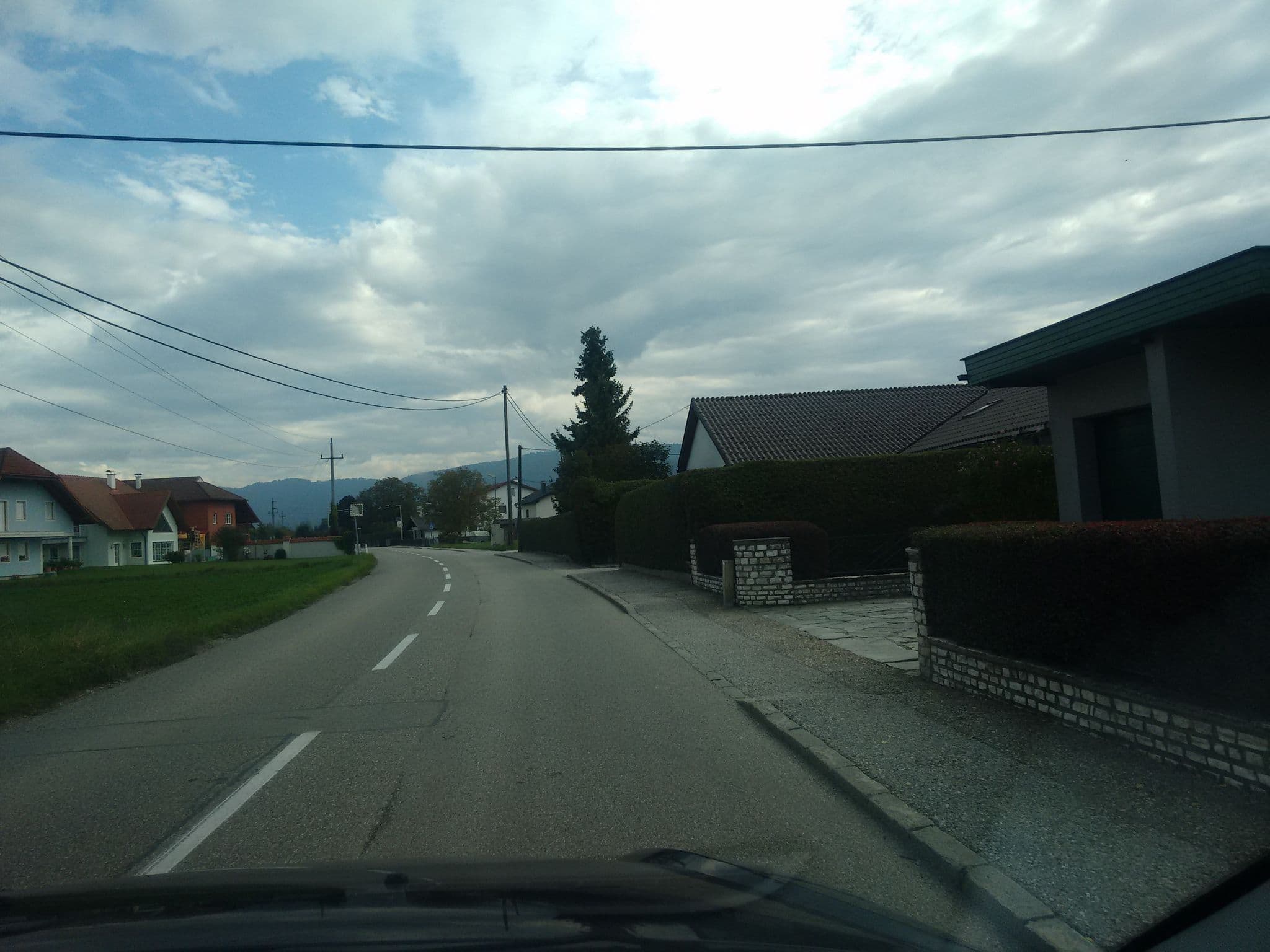 Street view near Boarding Wohnungen Sonnenhof, Lenzing — © gzin (CC BY-SA · Mapillary)