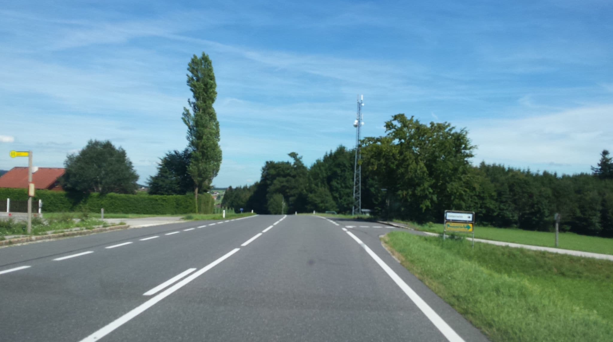 Street view near Gasthof Rathberg, Irrsdorf — © stefan147 (CC BY-SA · Mapillary)