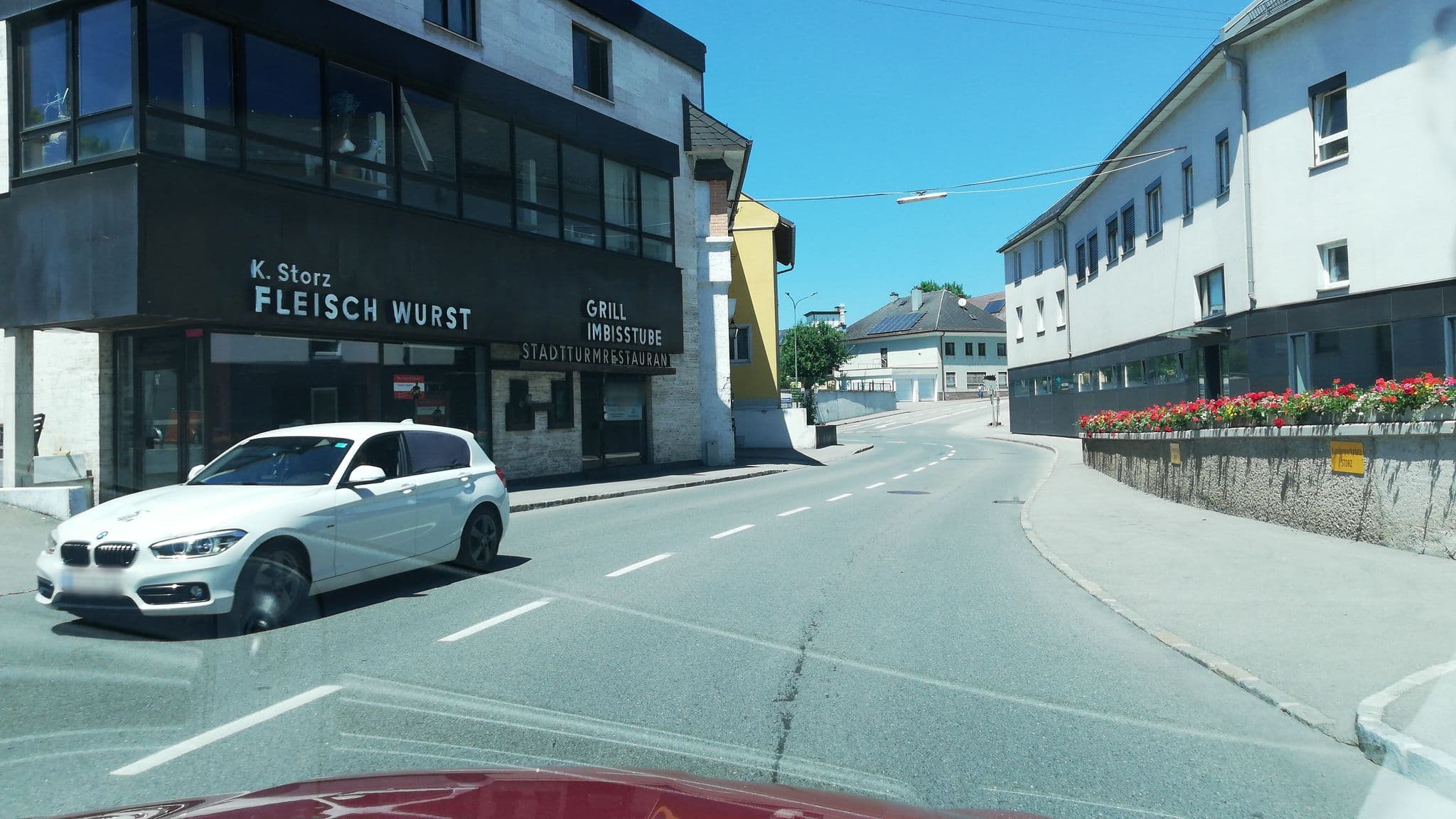 Street view near Helga Storz, Schwanenstadt — © gzin (CC BY-SA · Mapillary)